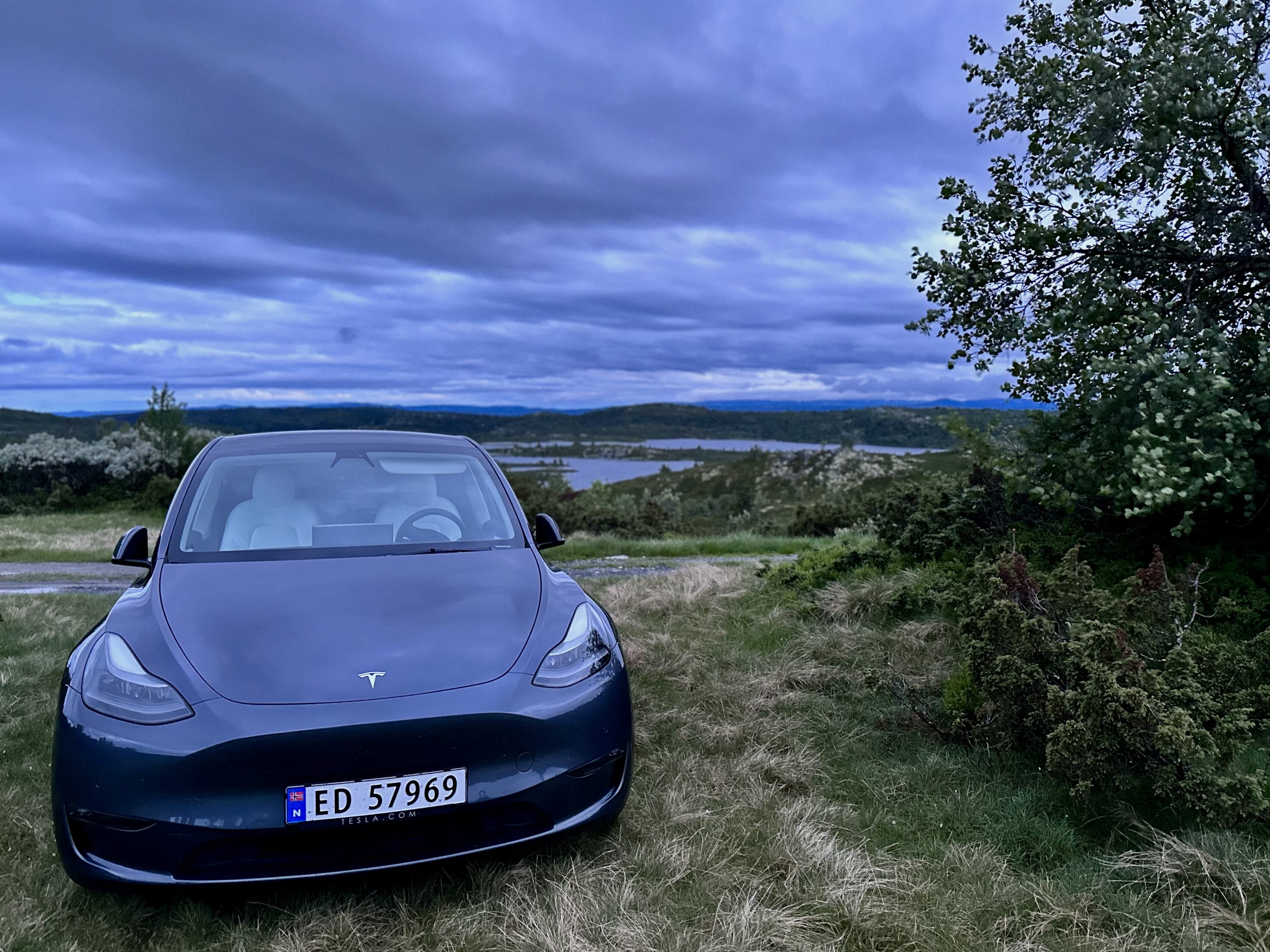 Tesla Model Y Long Range med sovemuligheter og dobbelmadrass, camping-mode, utvidet rekkevidde., 2022, Elektrisk, automatisk