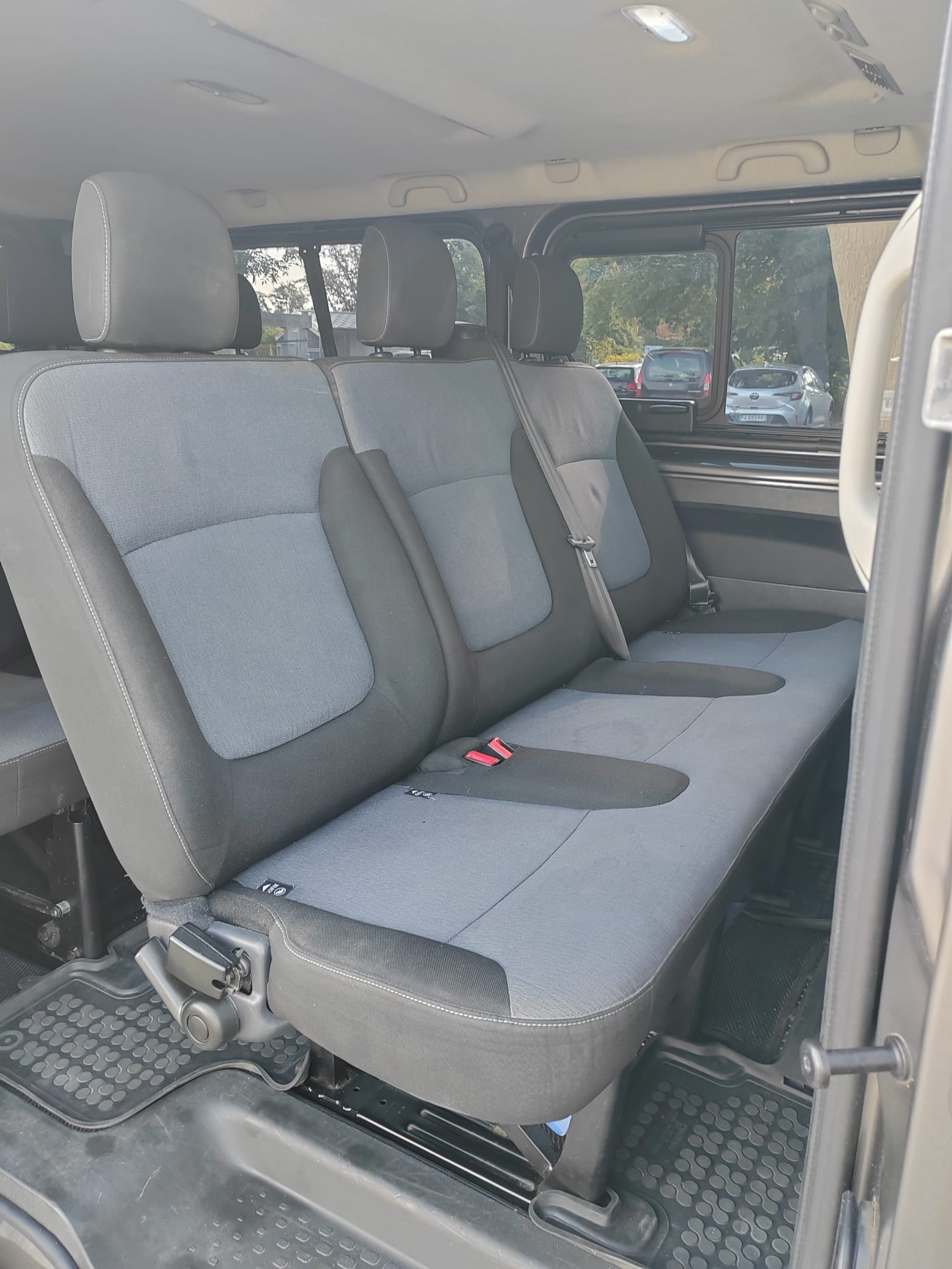 Opel Vivaro Combi avec Audio Bluetooth
