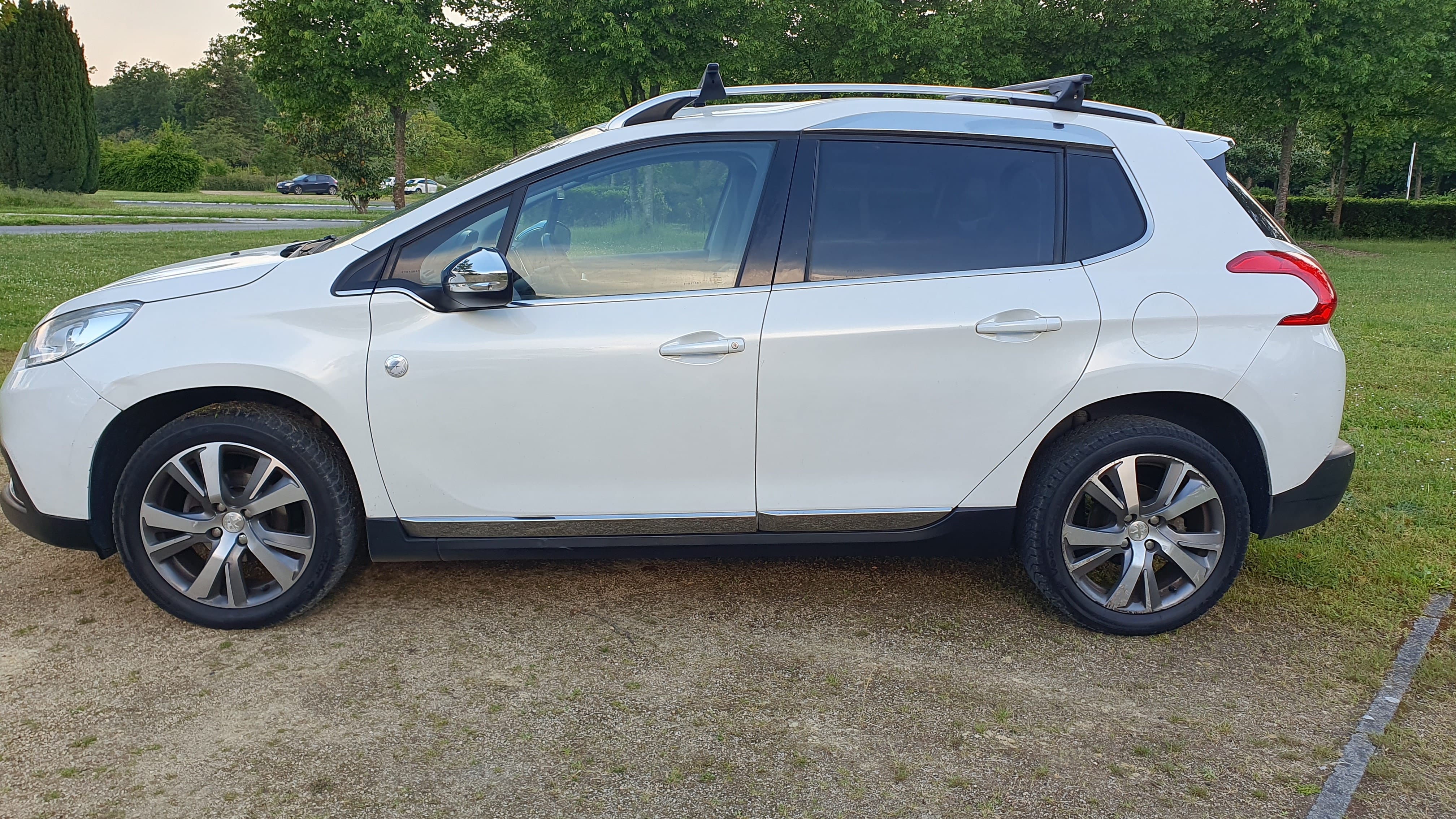 Peugeot 2008 avec Climatisation