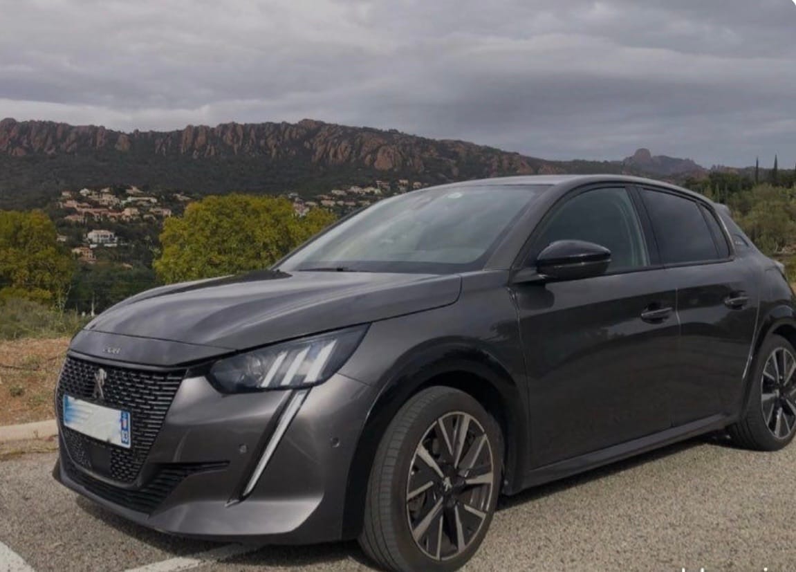 Peugeot 208 GT Line, 2020, Essence 98, automatique