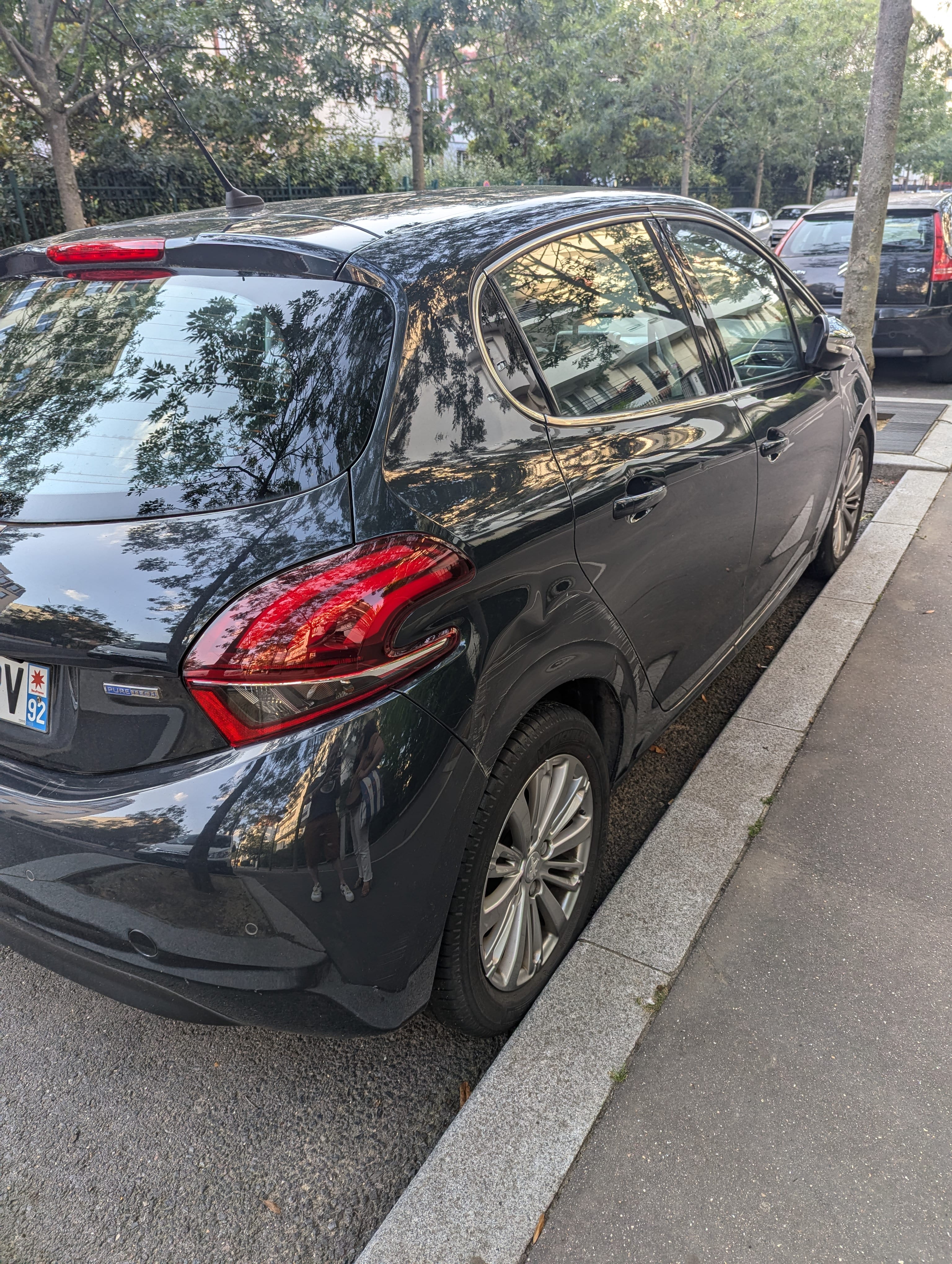 Peugeot 208 Allure 1.2 puretech 110 s&s eat6