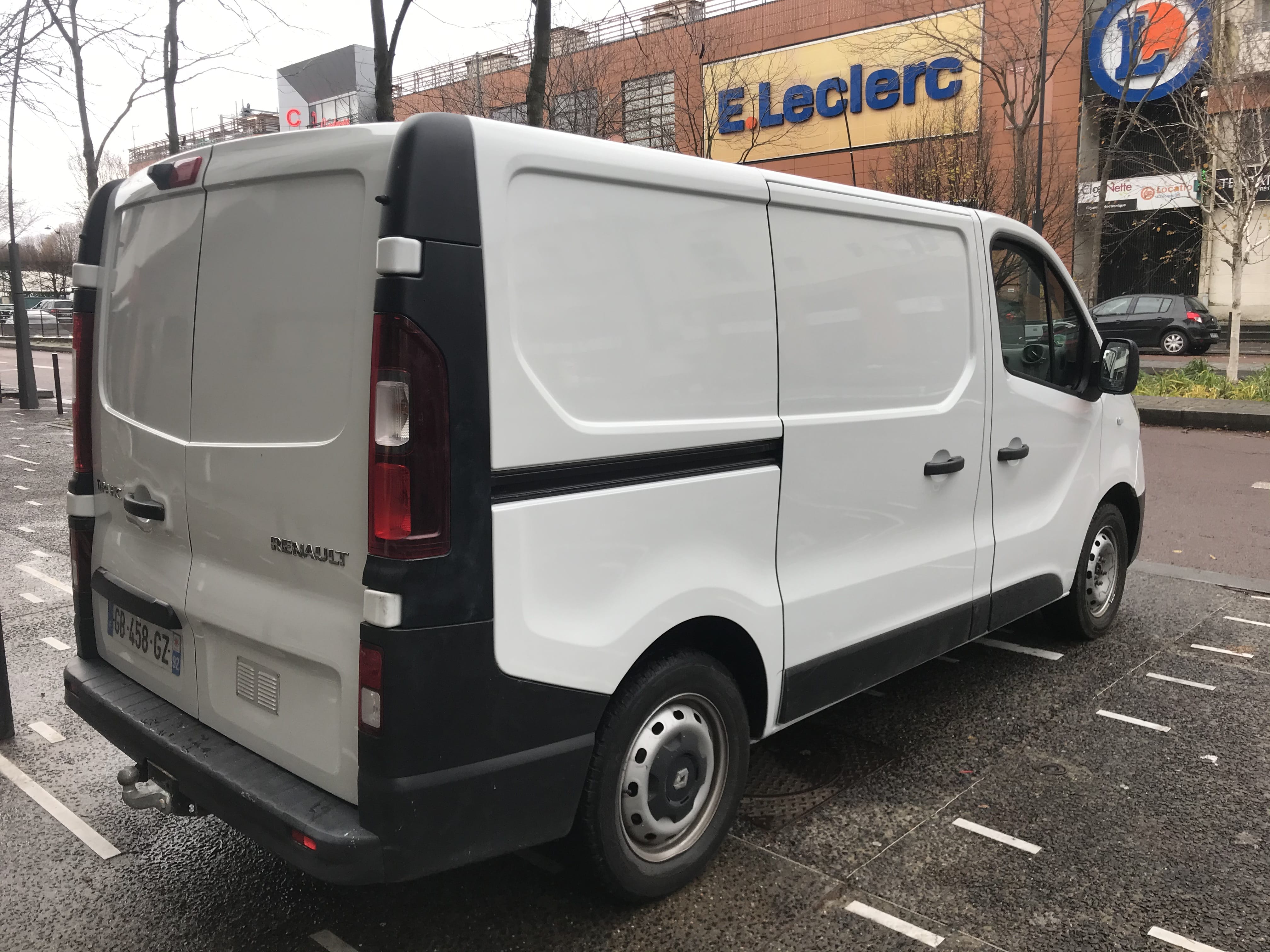 Renault Trafic avec Attelage
