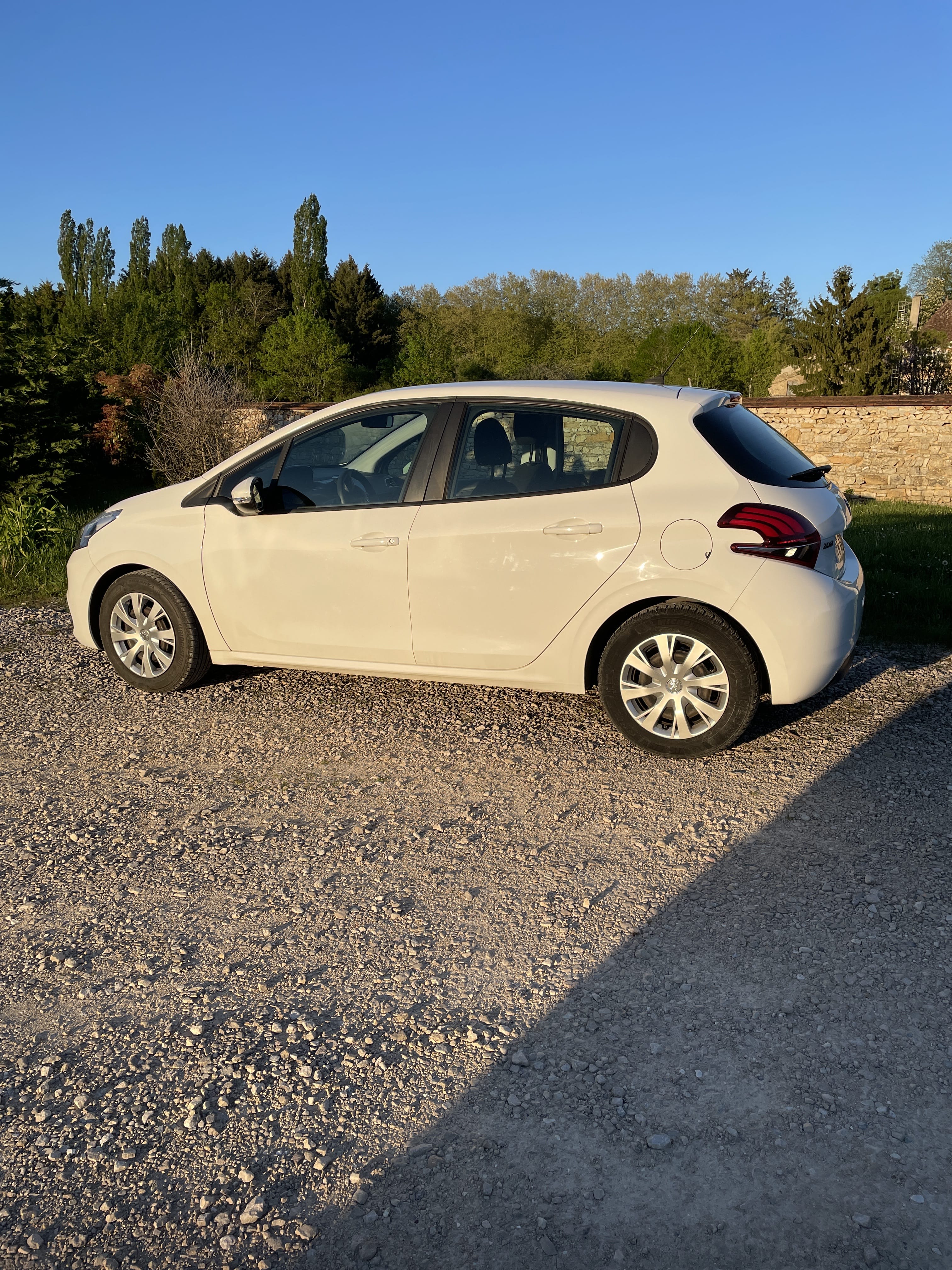 Peugeot 208 1,2 83 cv avec Régulateur de vitesse