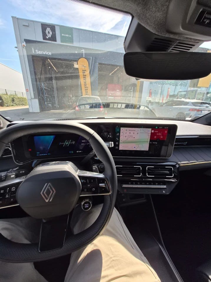 Renault 4 E-Tech met Cruise control