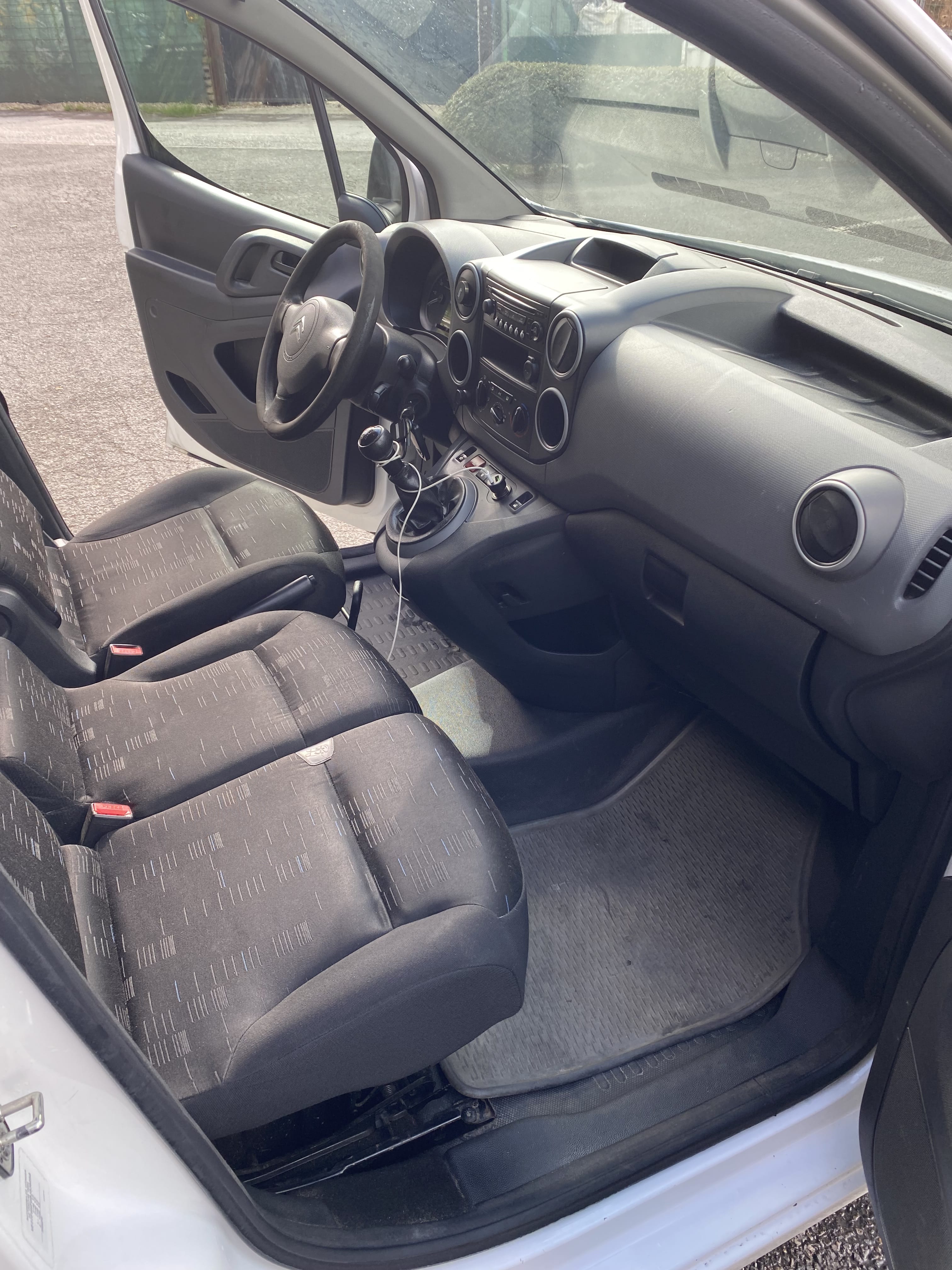 Citroen Berlingo Double Cabine avec Entrée audio / iPod