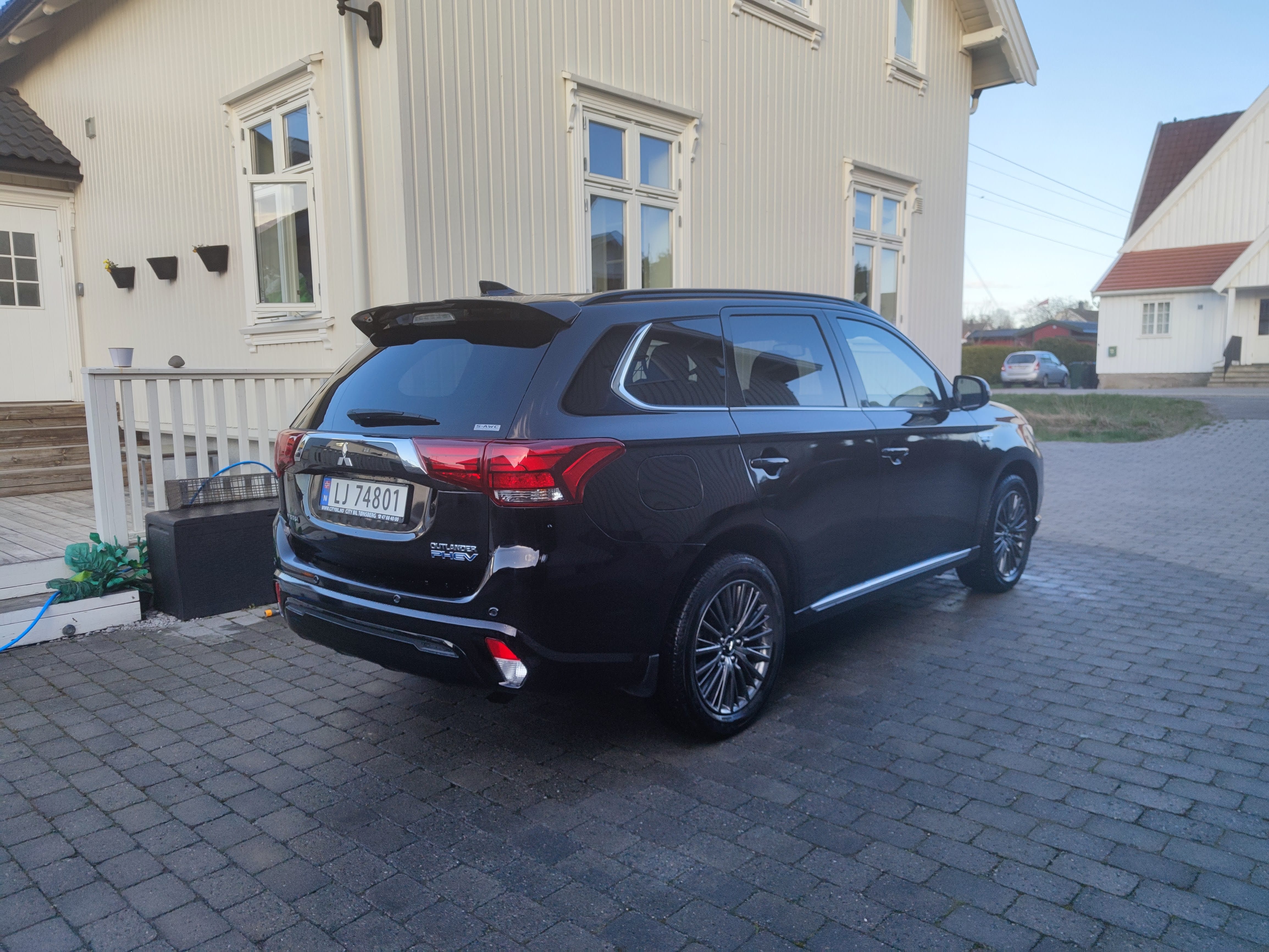 Mitsubishi Outlander PHEV GT med Cruisekontroll
