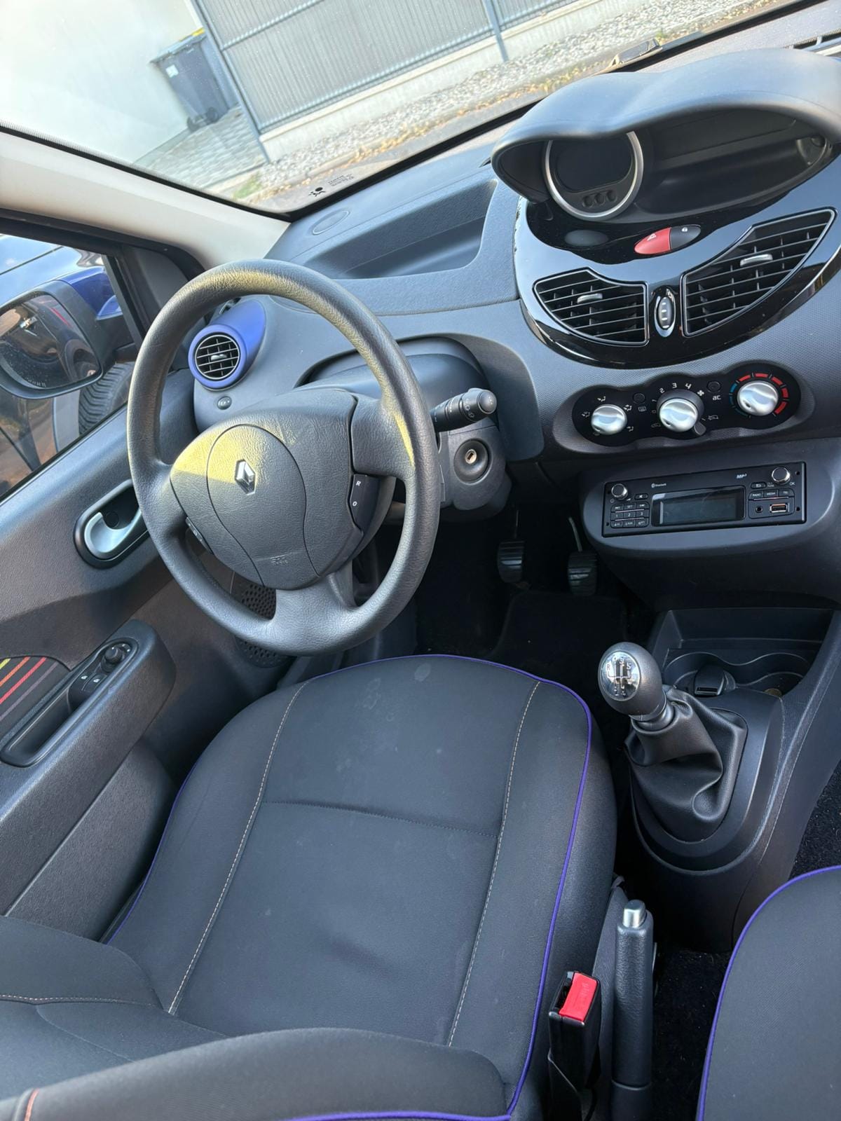 Renault Twingo II avec Audio Bluetooth