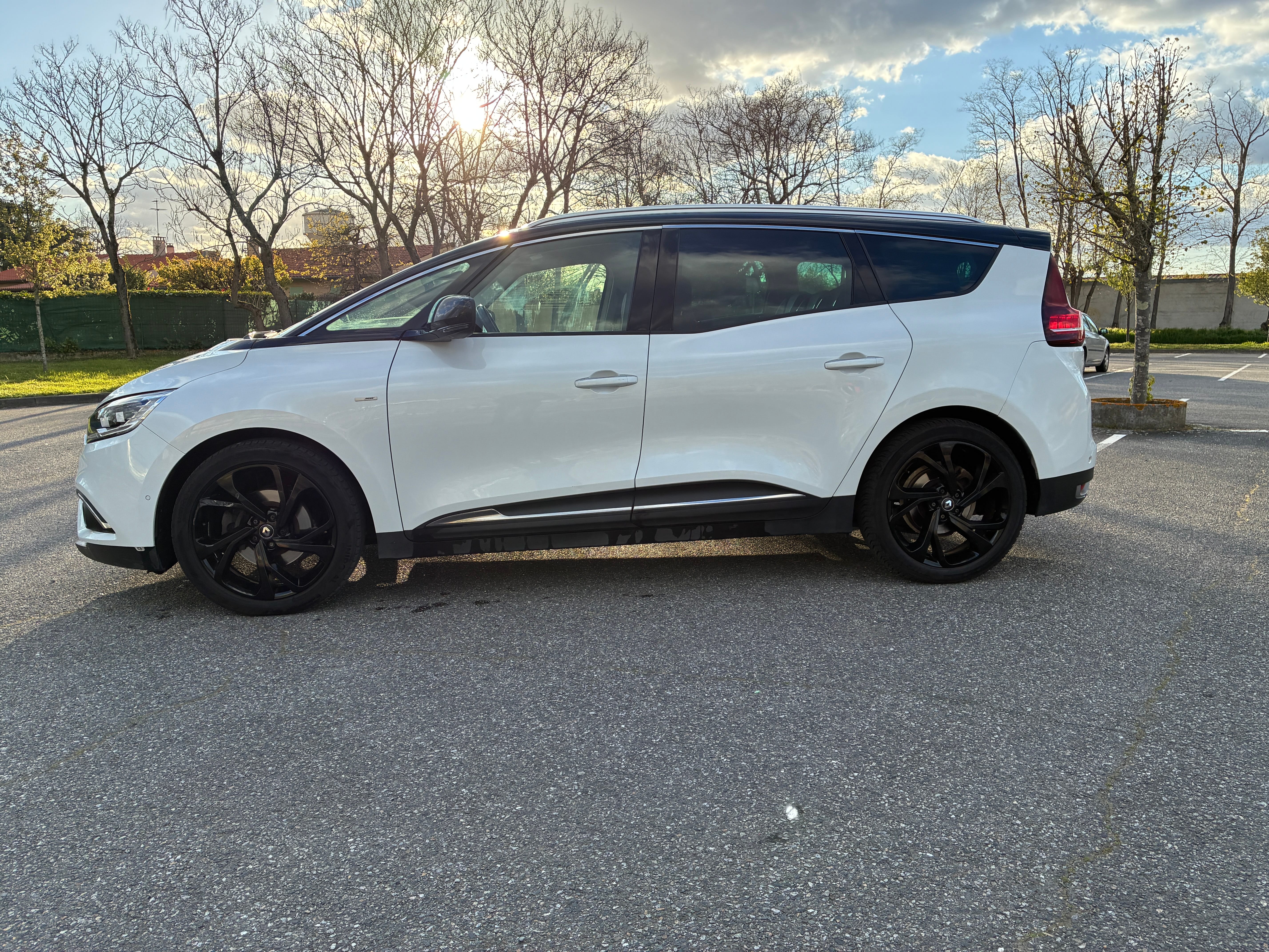 Renault Grand Scenic avec Climatisation