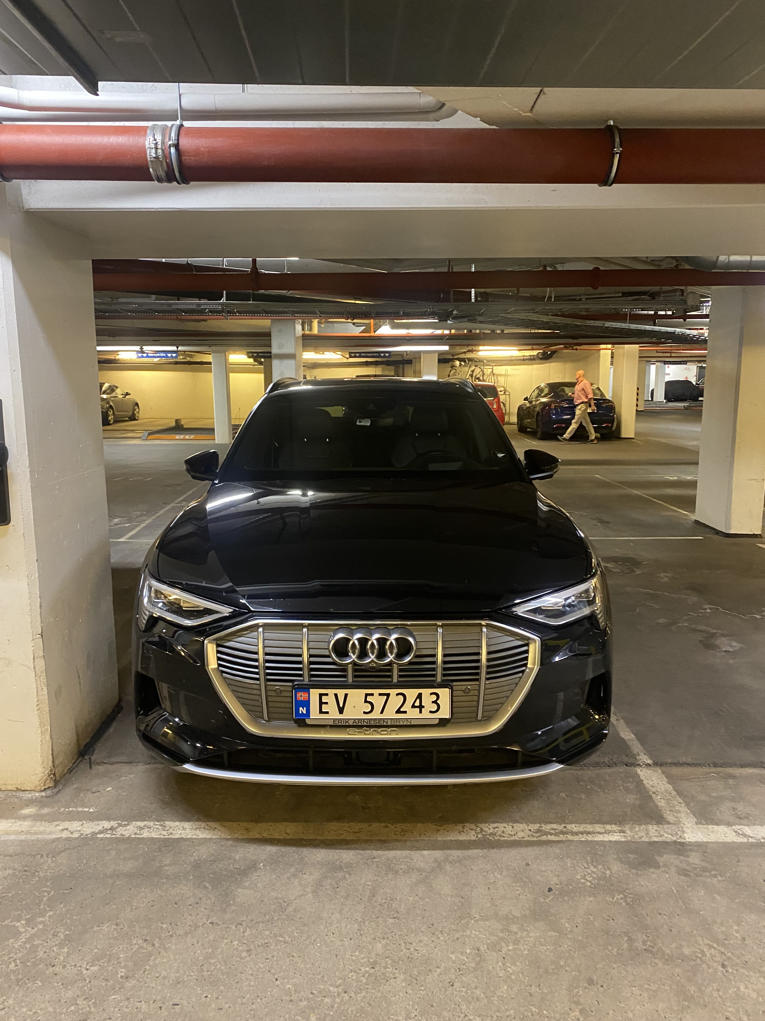 Audi e-tron 426HK med Aircondition