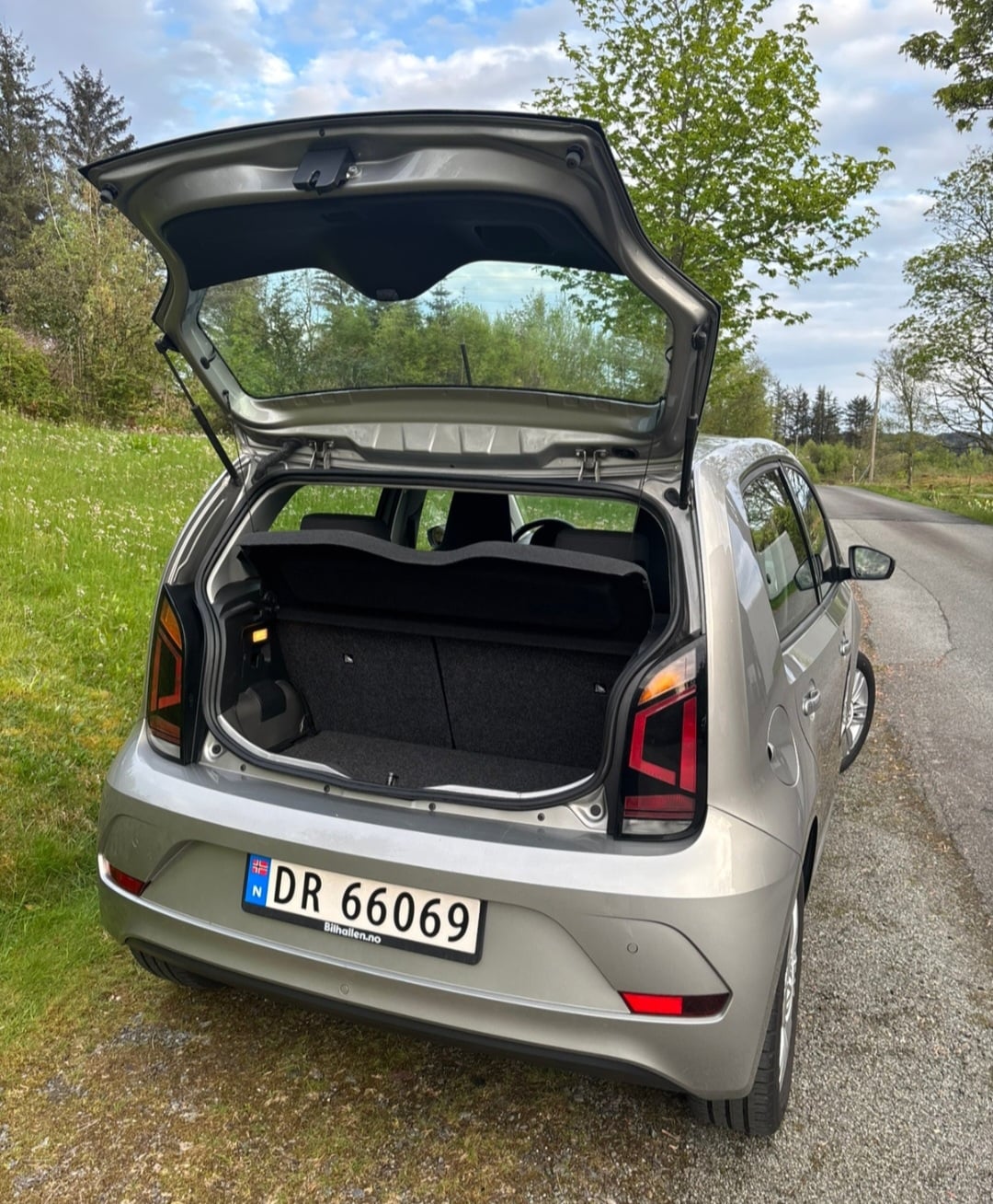 Volkswagen Up! 1.0 Bensin with Audio / iPod input