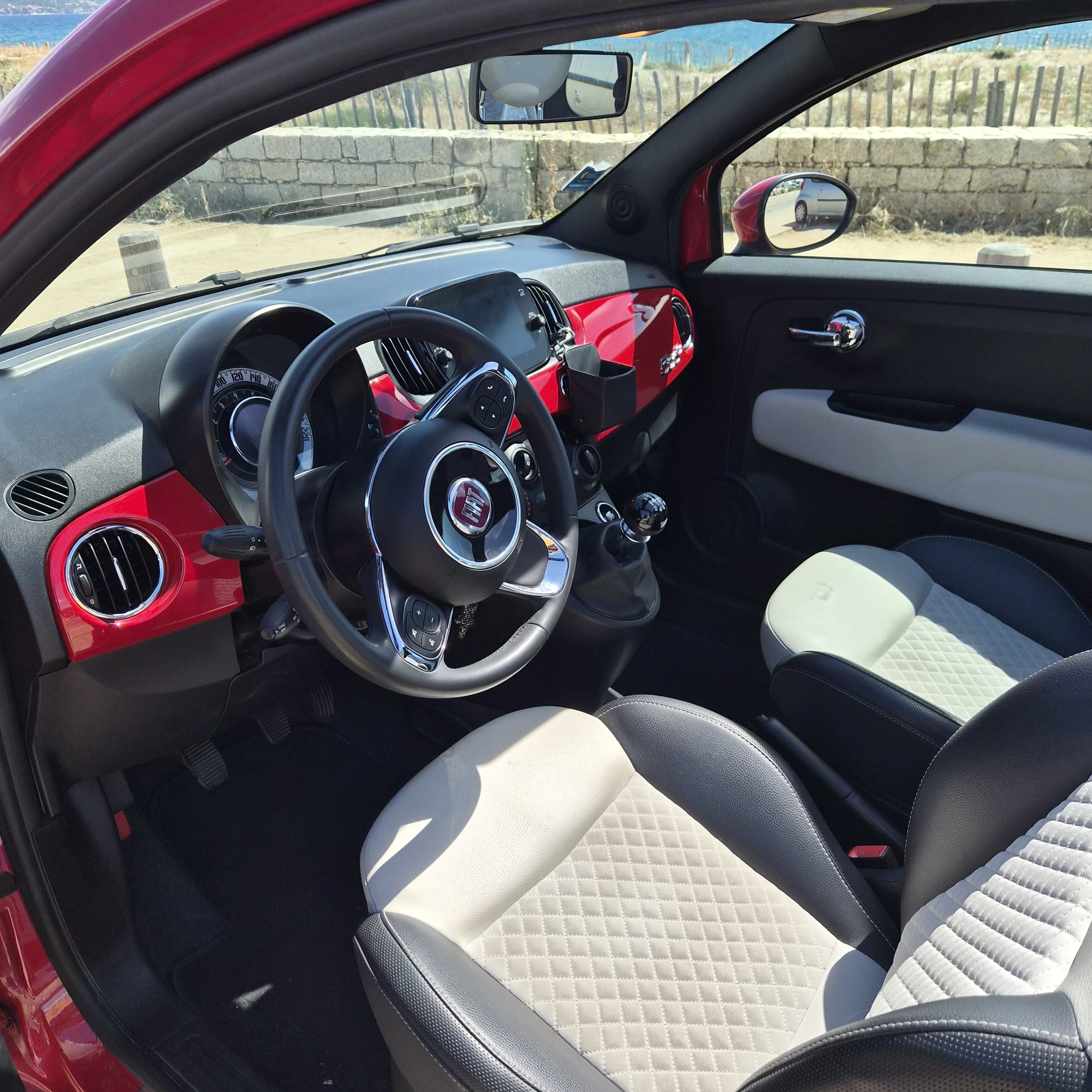 Fiat 500 C Hybride Cabriolet with GPS