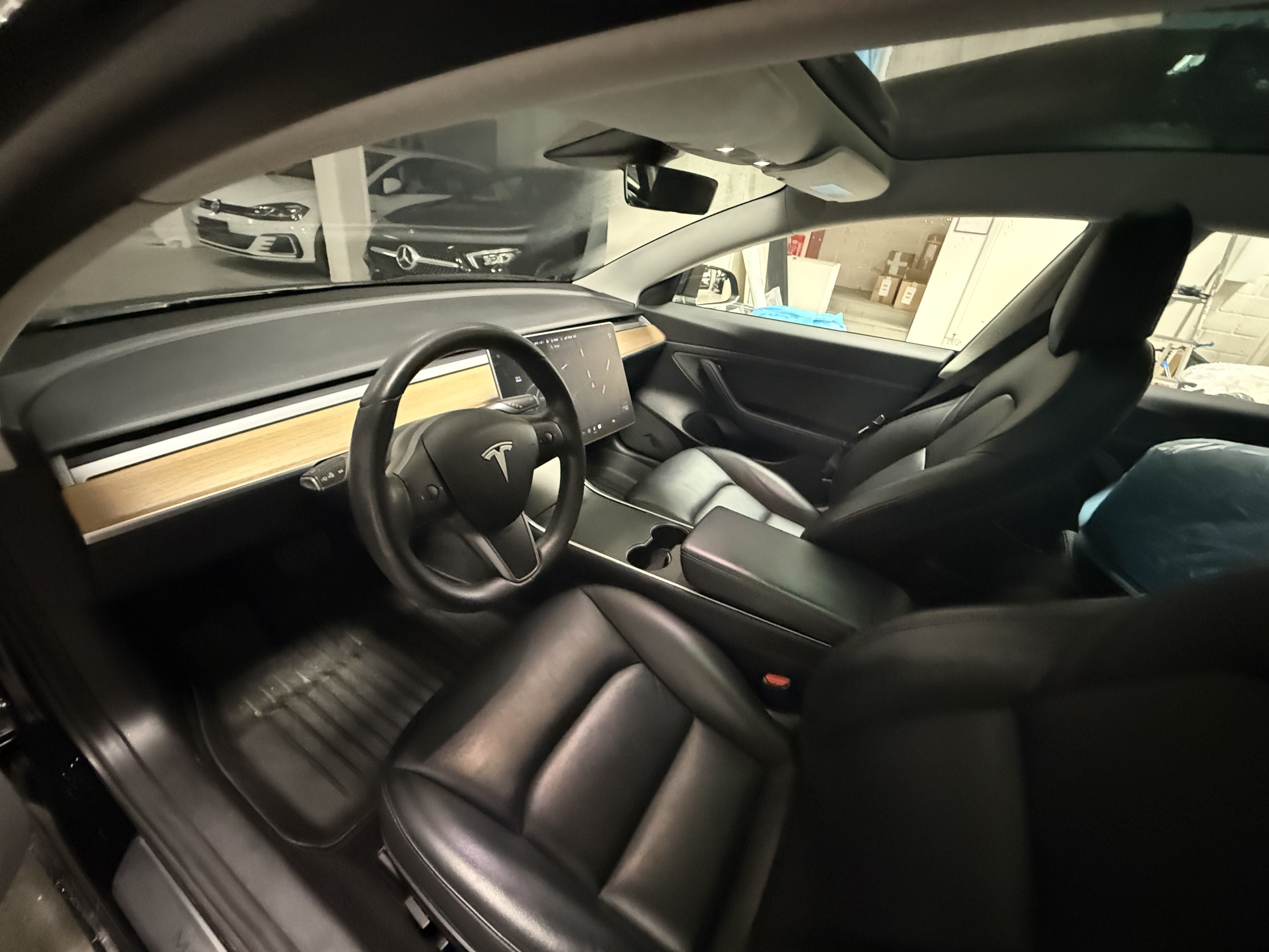 Tesla Model 3 med Apple CarPlay