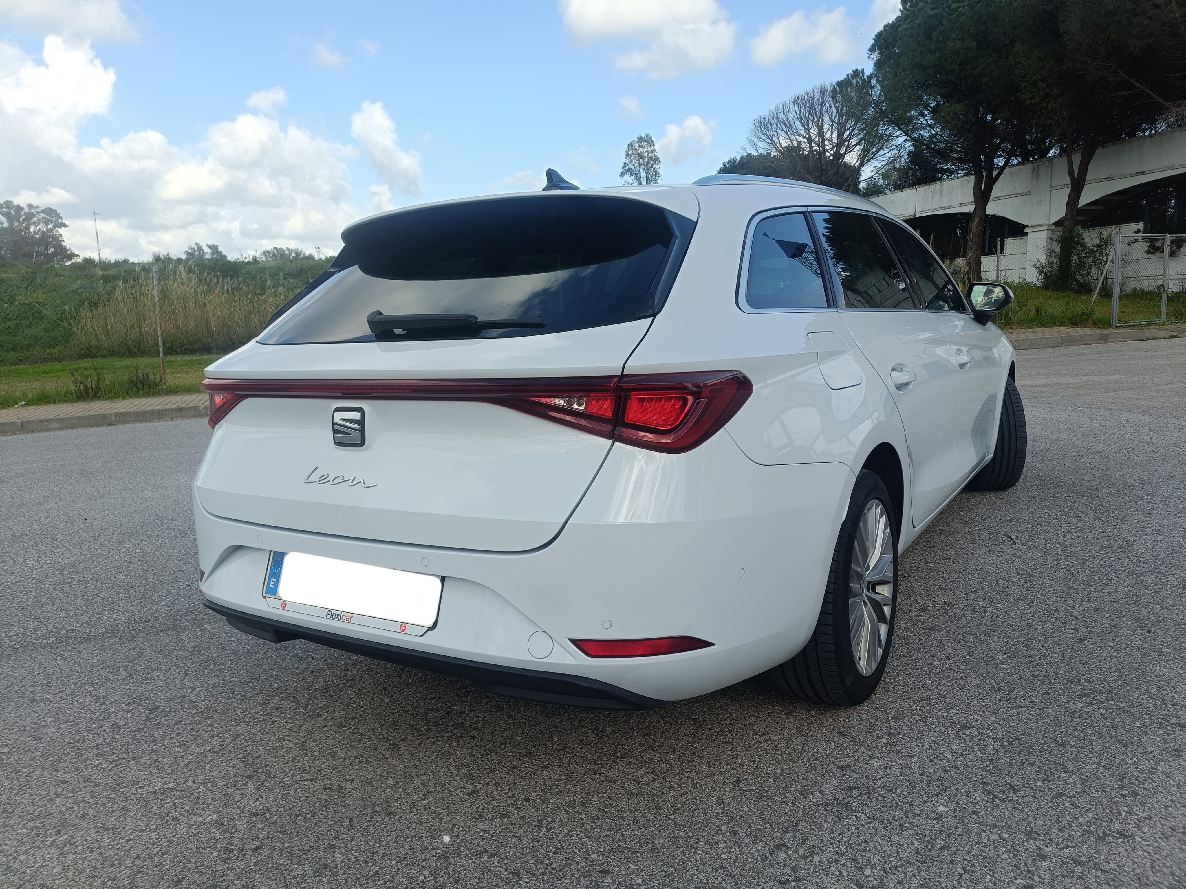Seat Leon ST 2.0 TDI - 150cv con Cámara de marcha atrás