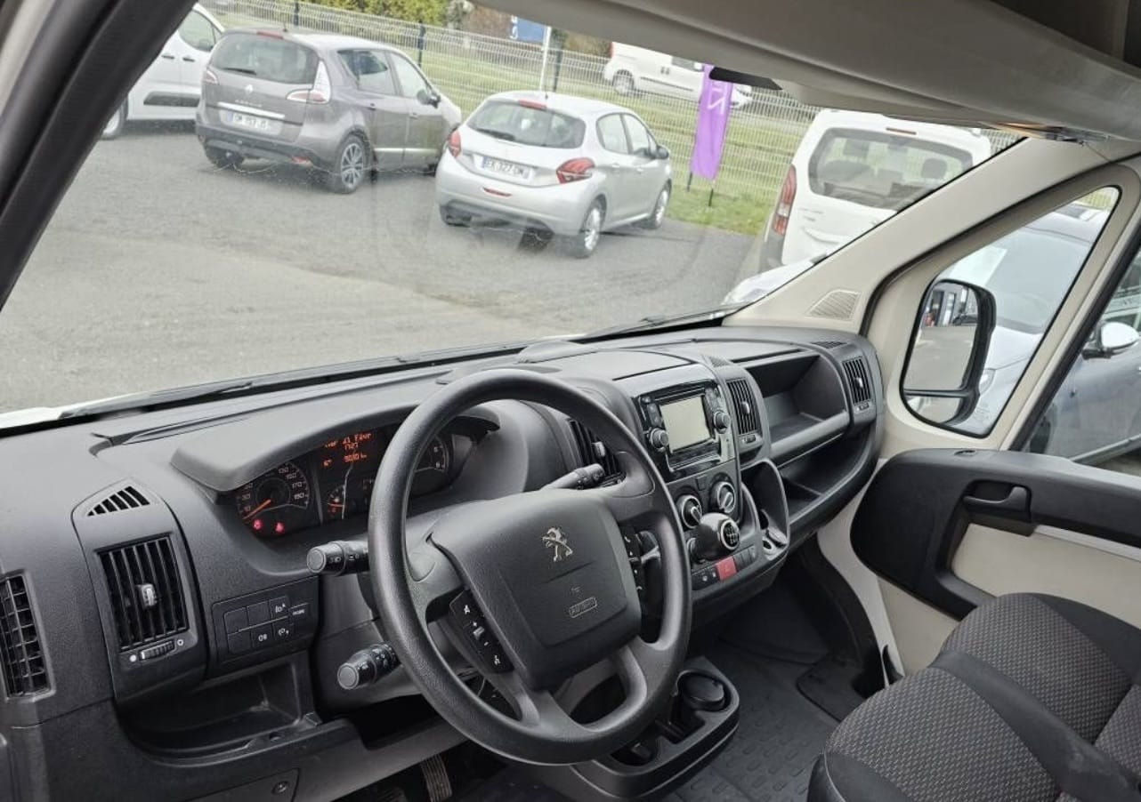 Peugeot Boxer 2.0 HDI 110ch with Cruise control