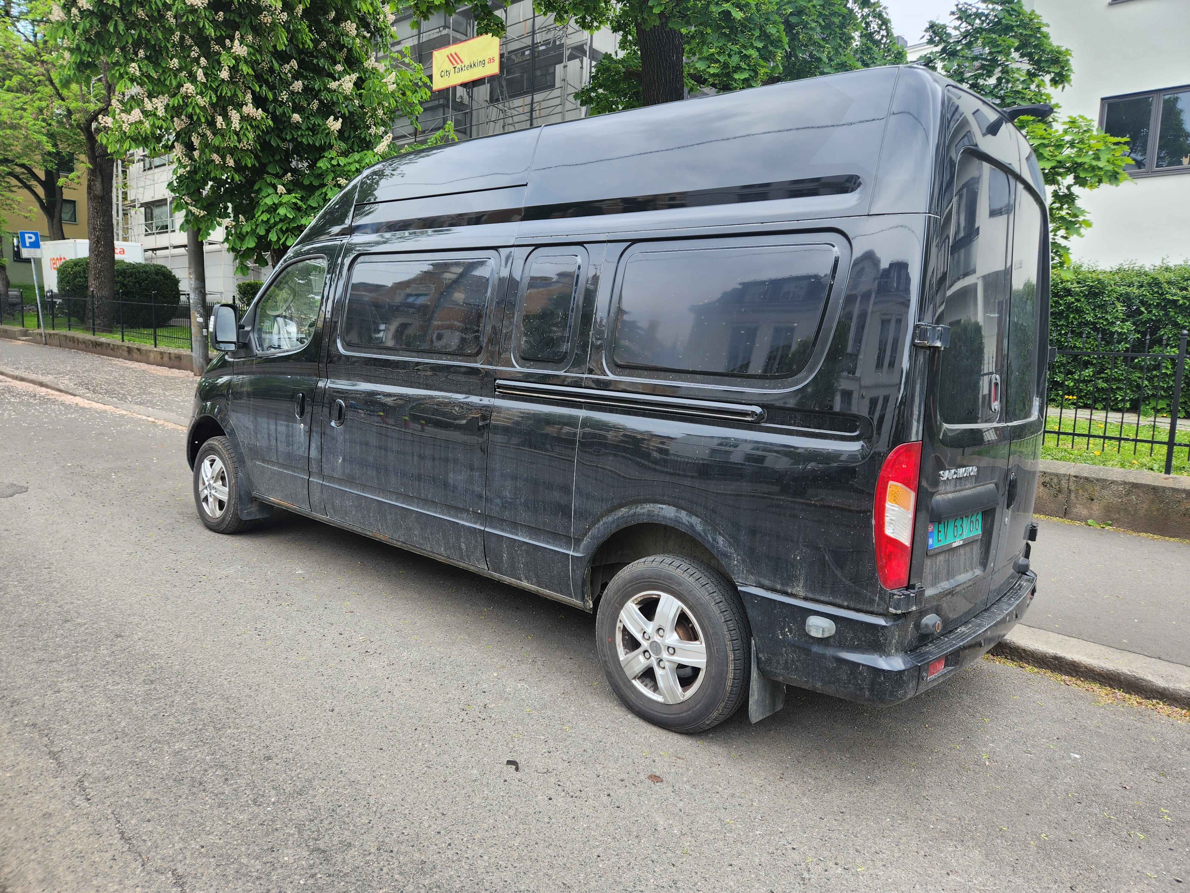 Maxus EV80 ELVAREBIL