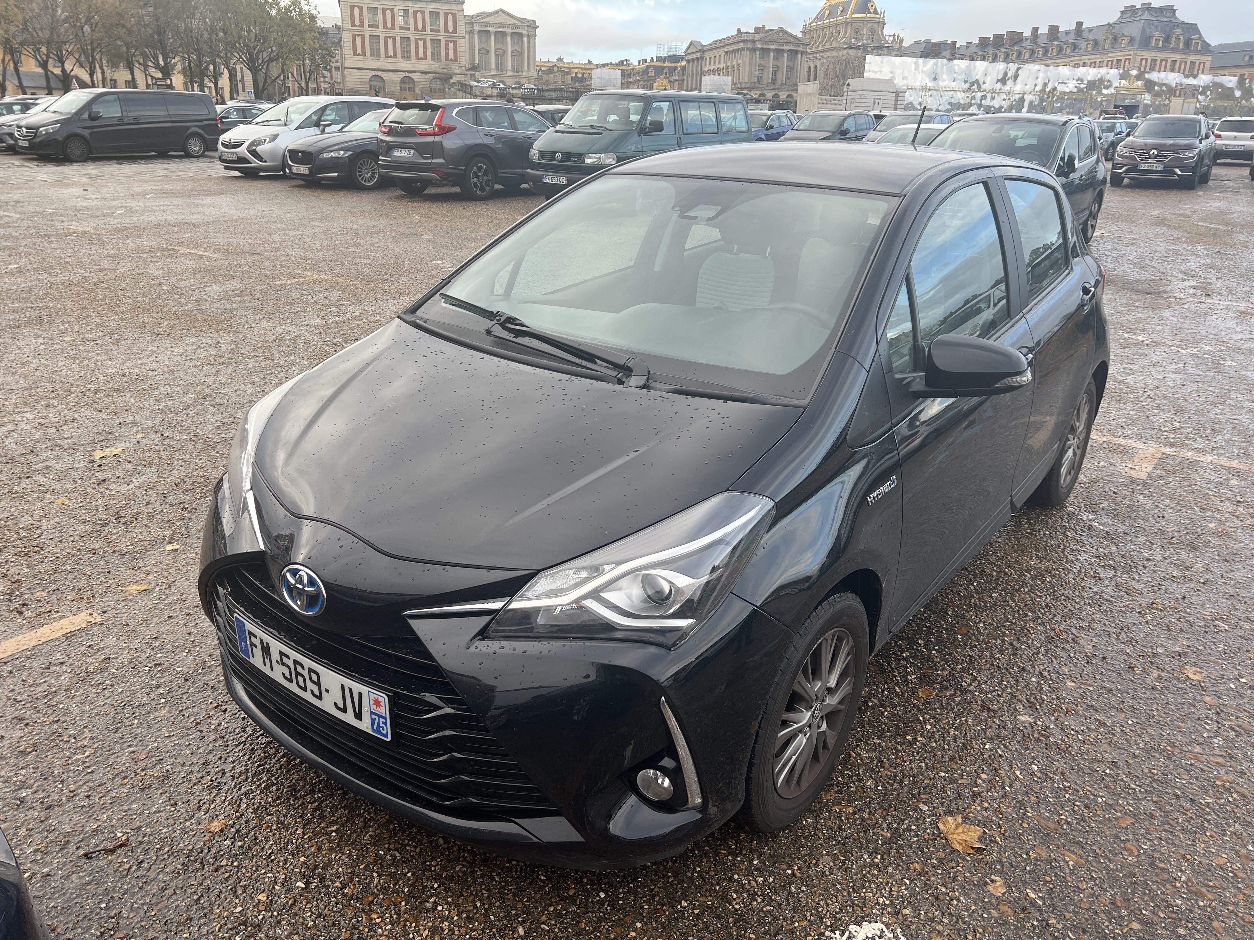 Toyota Yaris Hybride, 2019, Essence 95 / Électrique (hybride), automatique