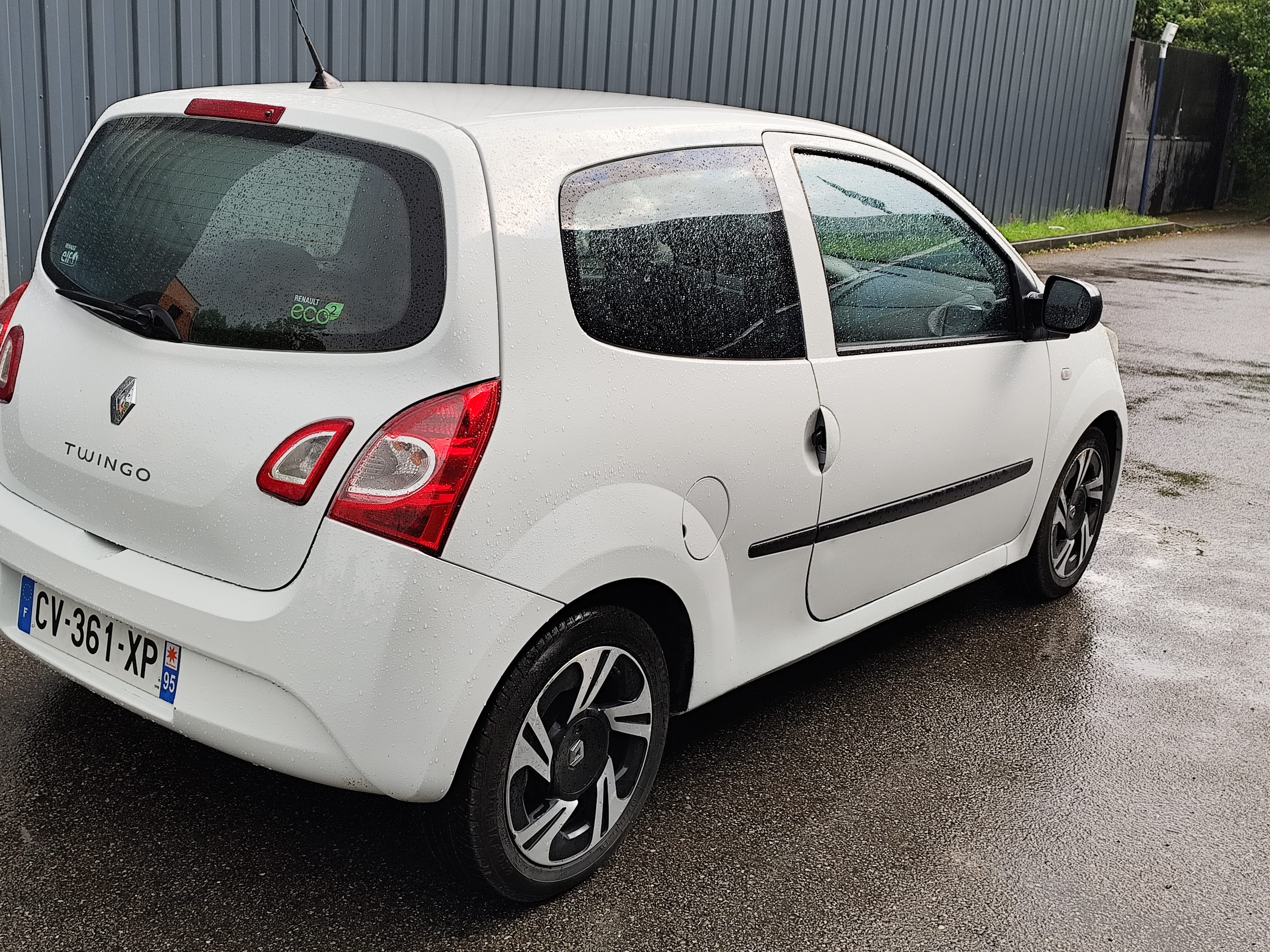 Renault Twingo II 1.5 dci avec Audio Bluetooth