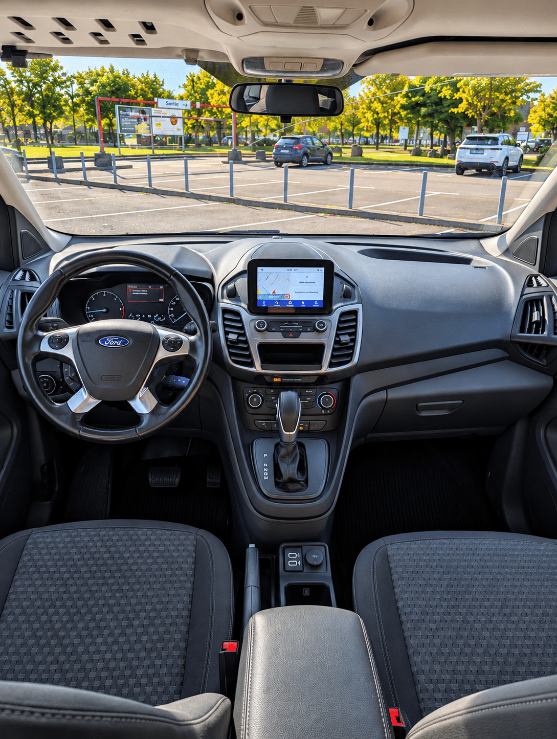 Ford Transit Connect avec GPS