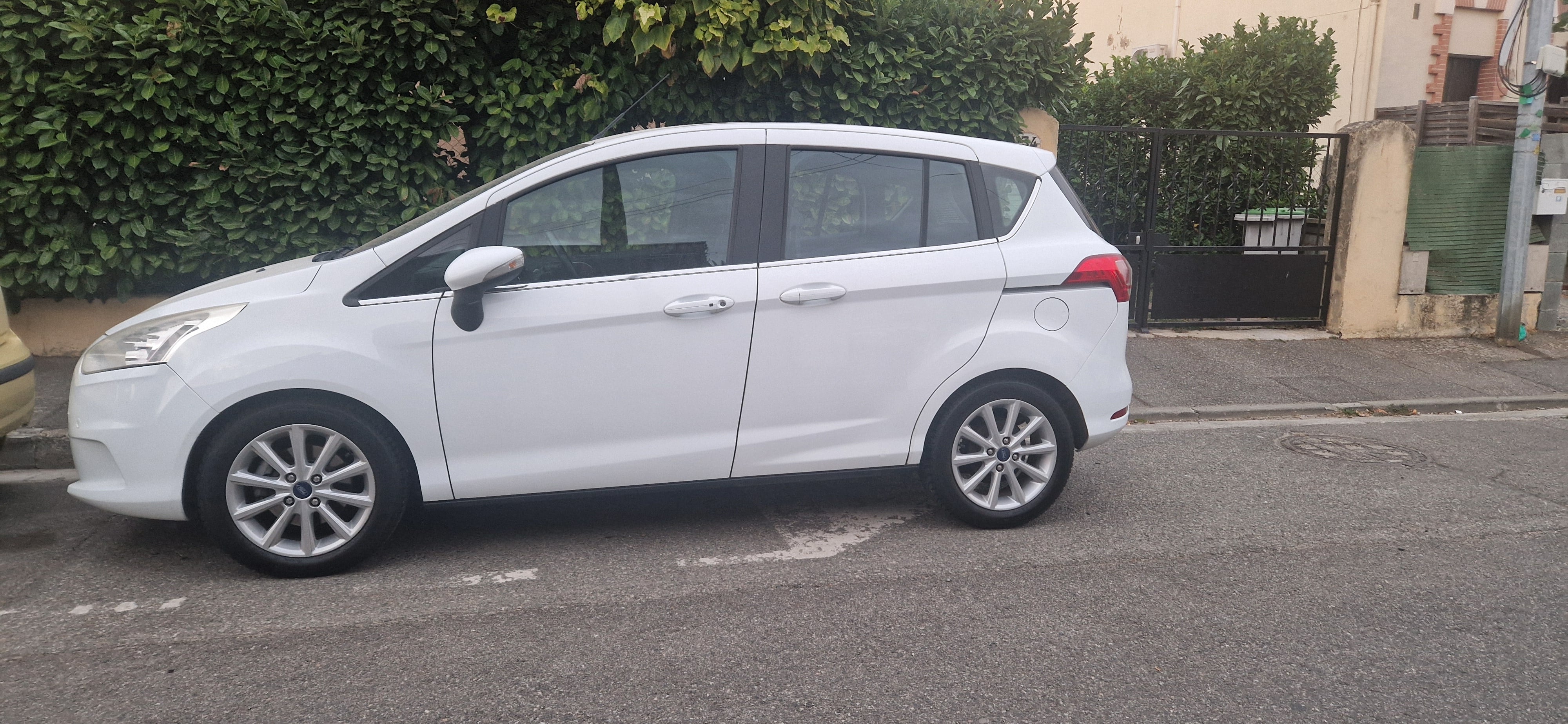 Ford B-Max con Aire acondicionado