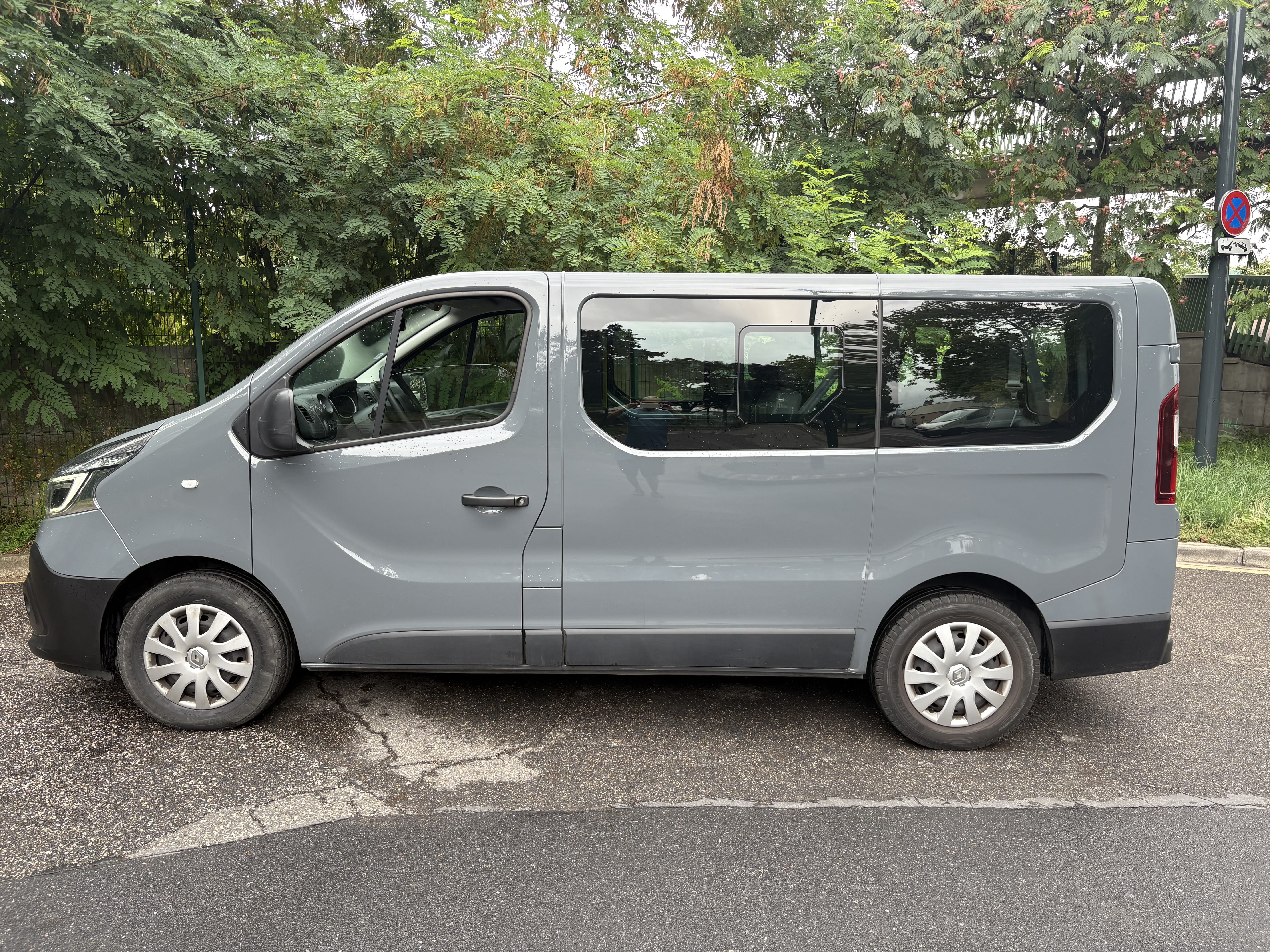 Renault Trafic Passenger 2.0 Dci avec Chaines