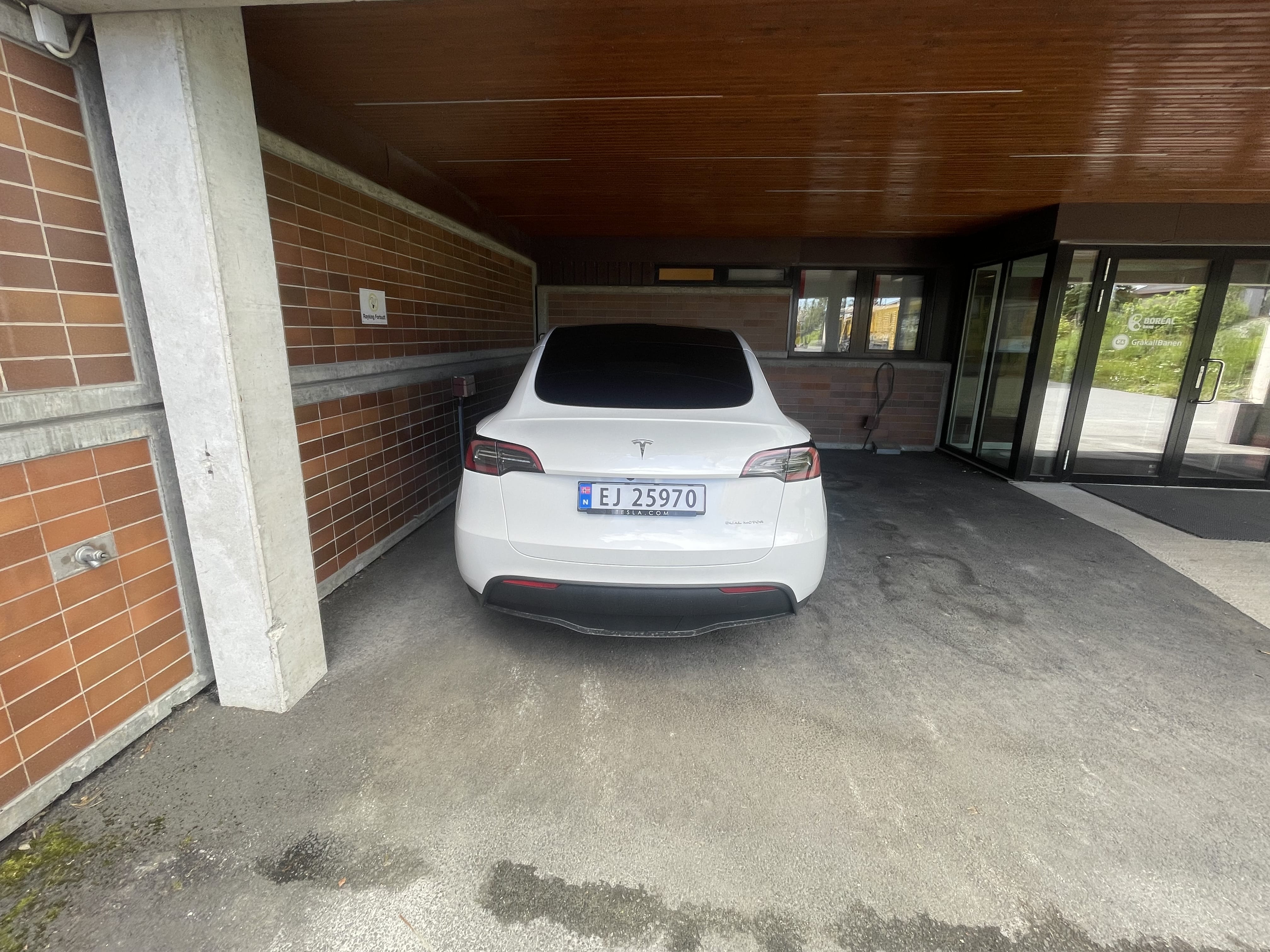 Tesla Model Y Long Range med GPS