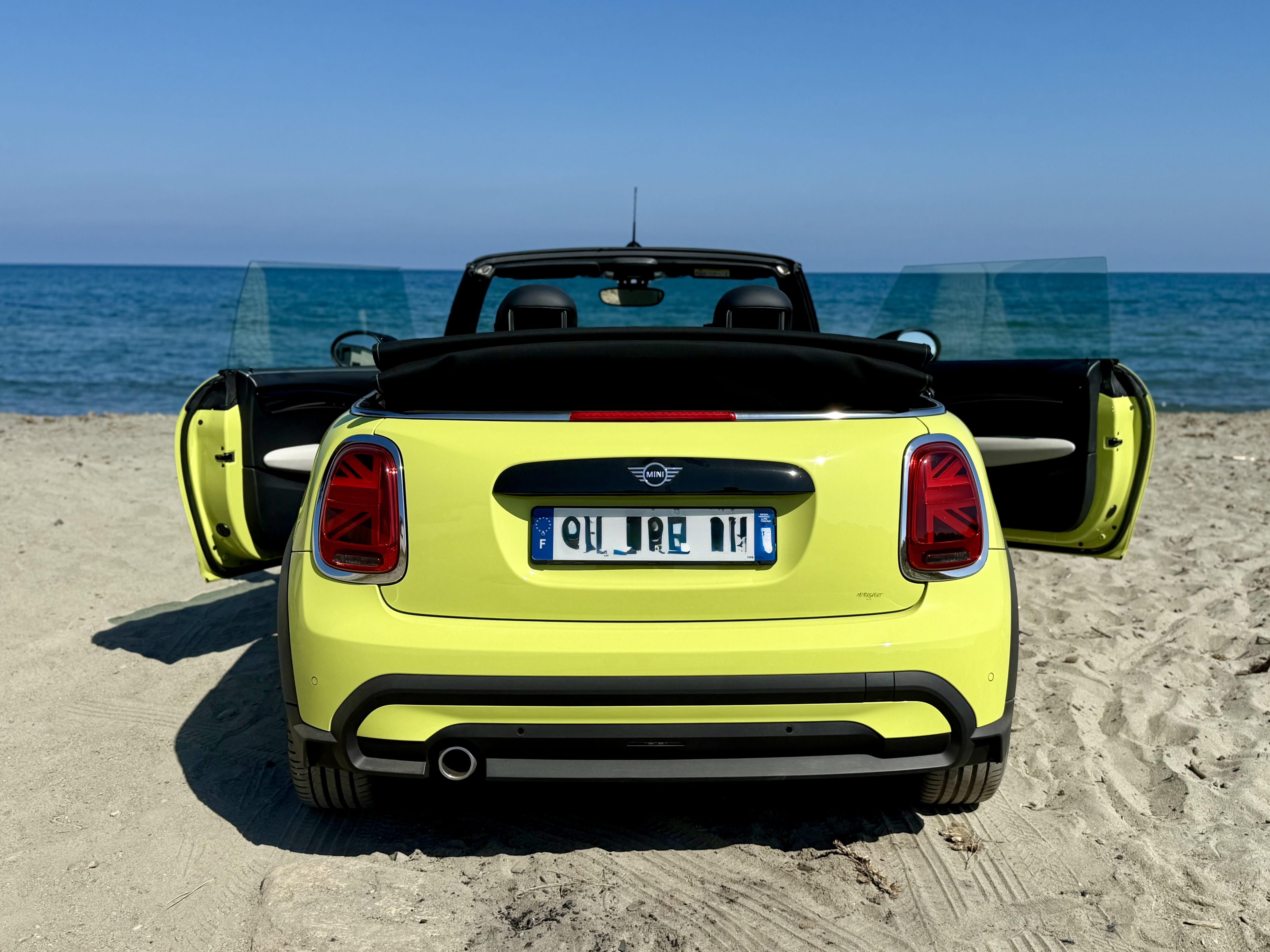Mini Cooper Convertible F57 avec Apple CarPlay