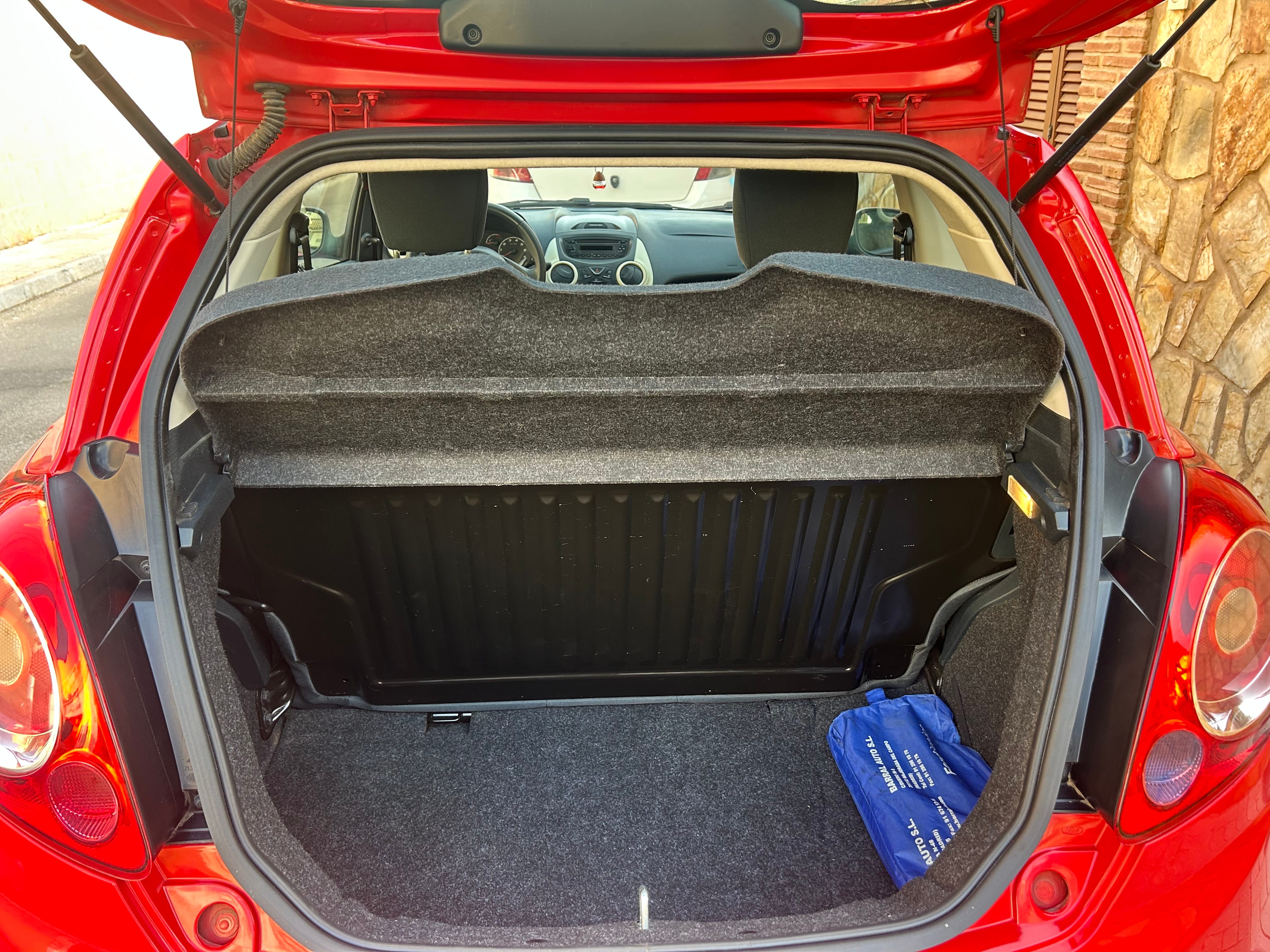 Ford Ka with Audio / iPod input