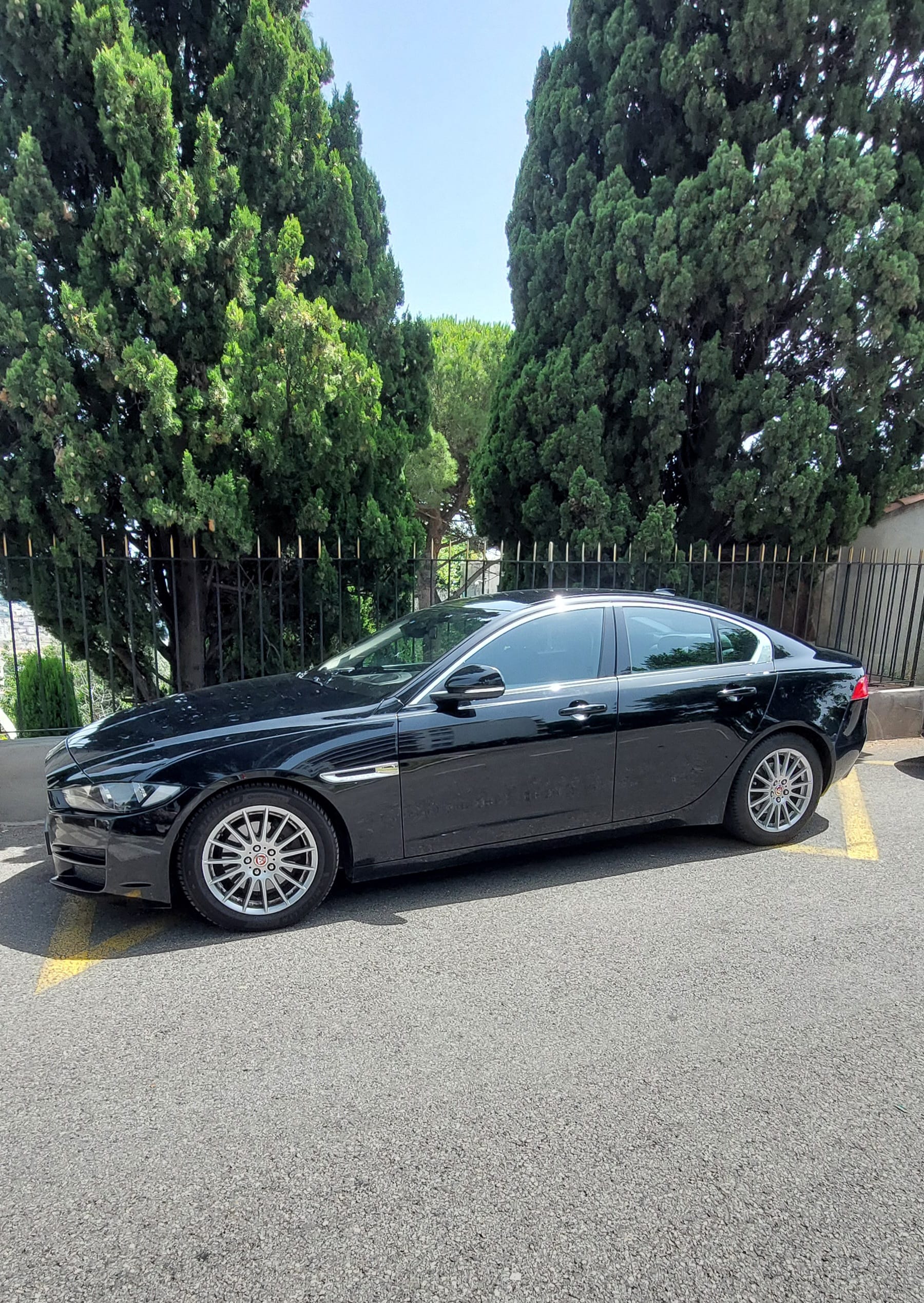 Jaguar XE med Aircondition