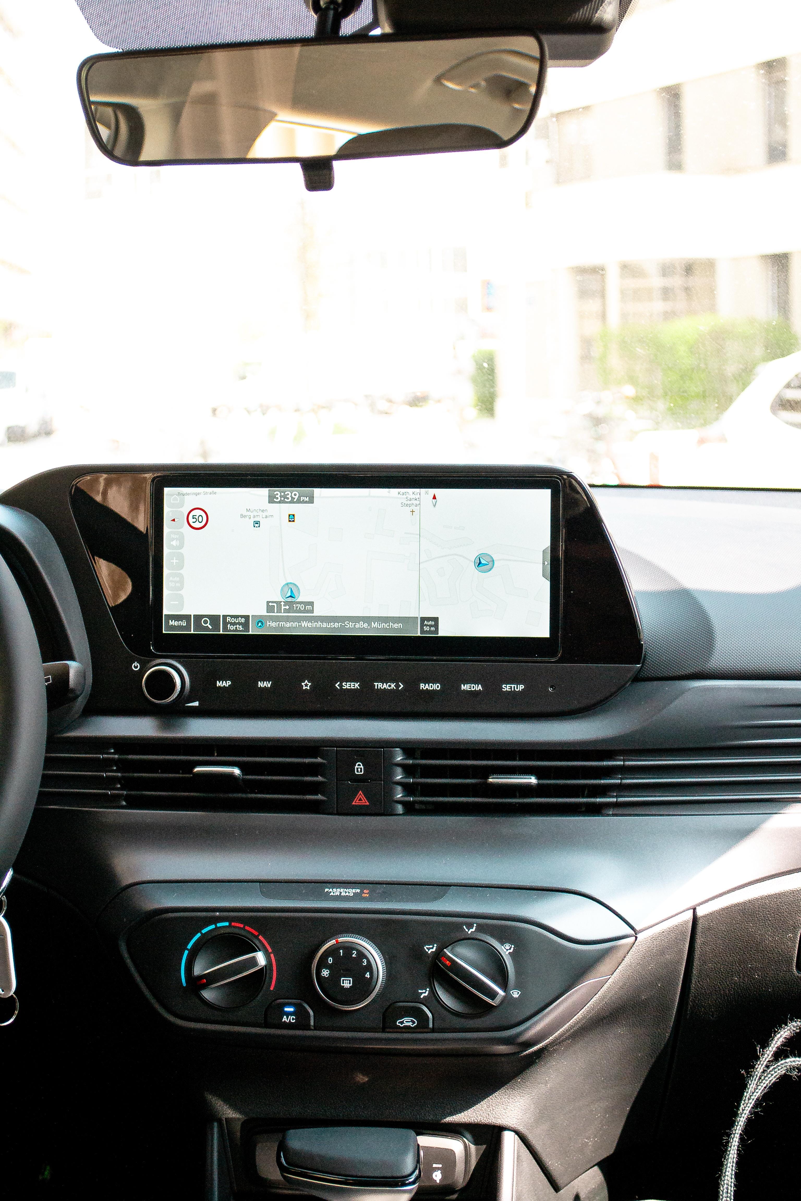 Hyundai i20 Automatik, Navigation, Klimaanlage mit Rückfahrkamera