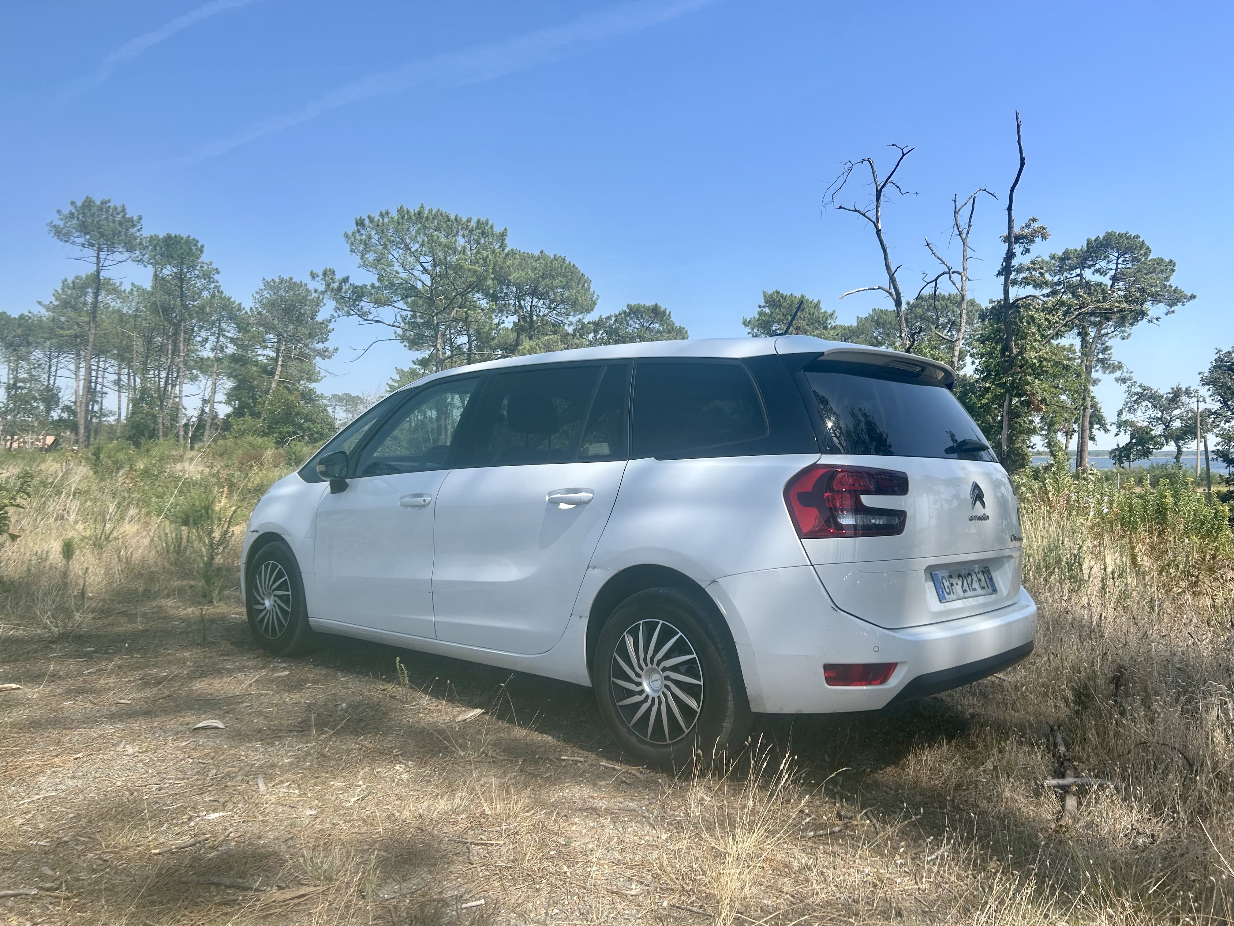 Citroen C4 Grand Spacetourer avec GPS