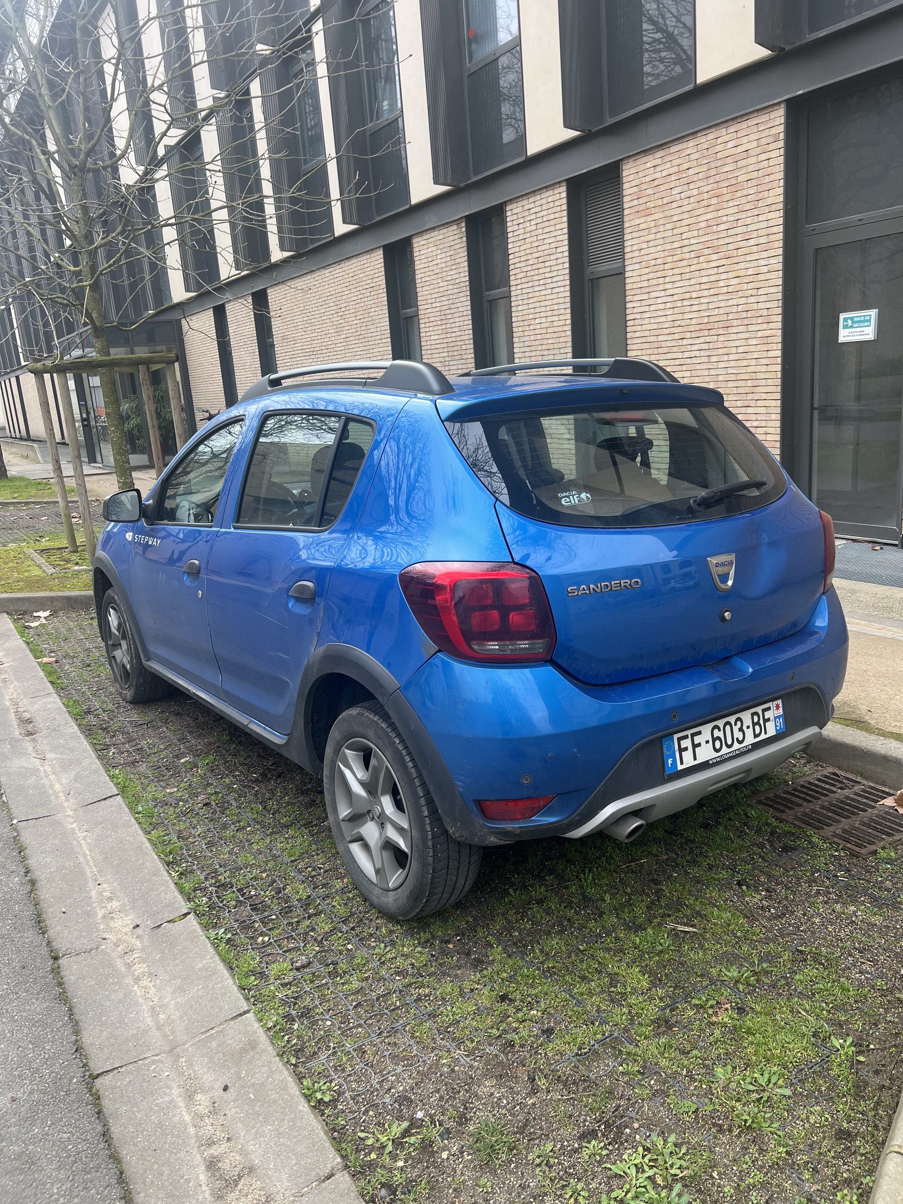Dacia Sandero Stepway avec GPS