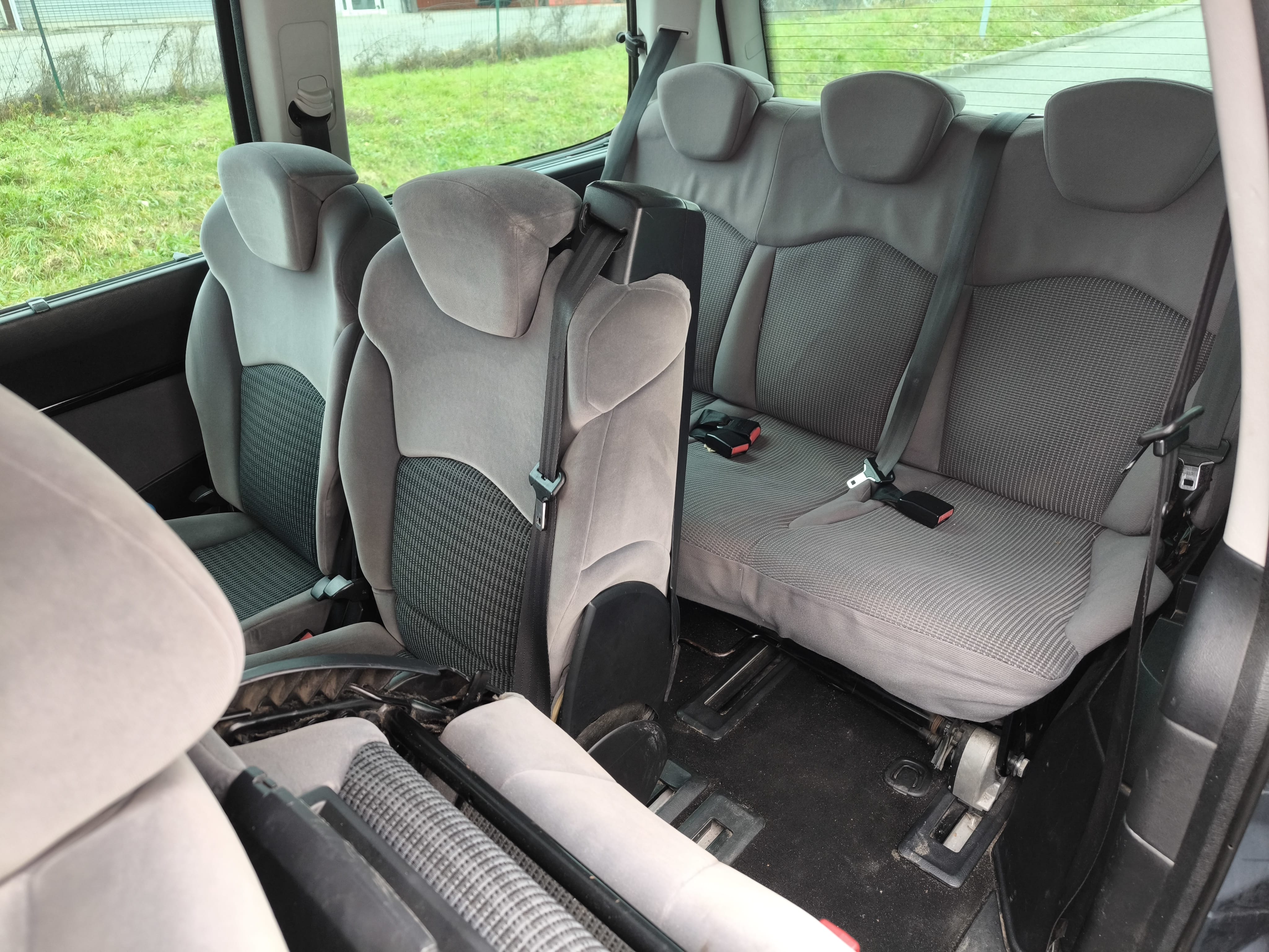 Peugeot 807 2.0 HDI 175 CV BVA * 8 places* avec Siège bébé
