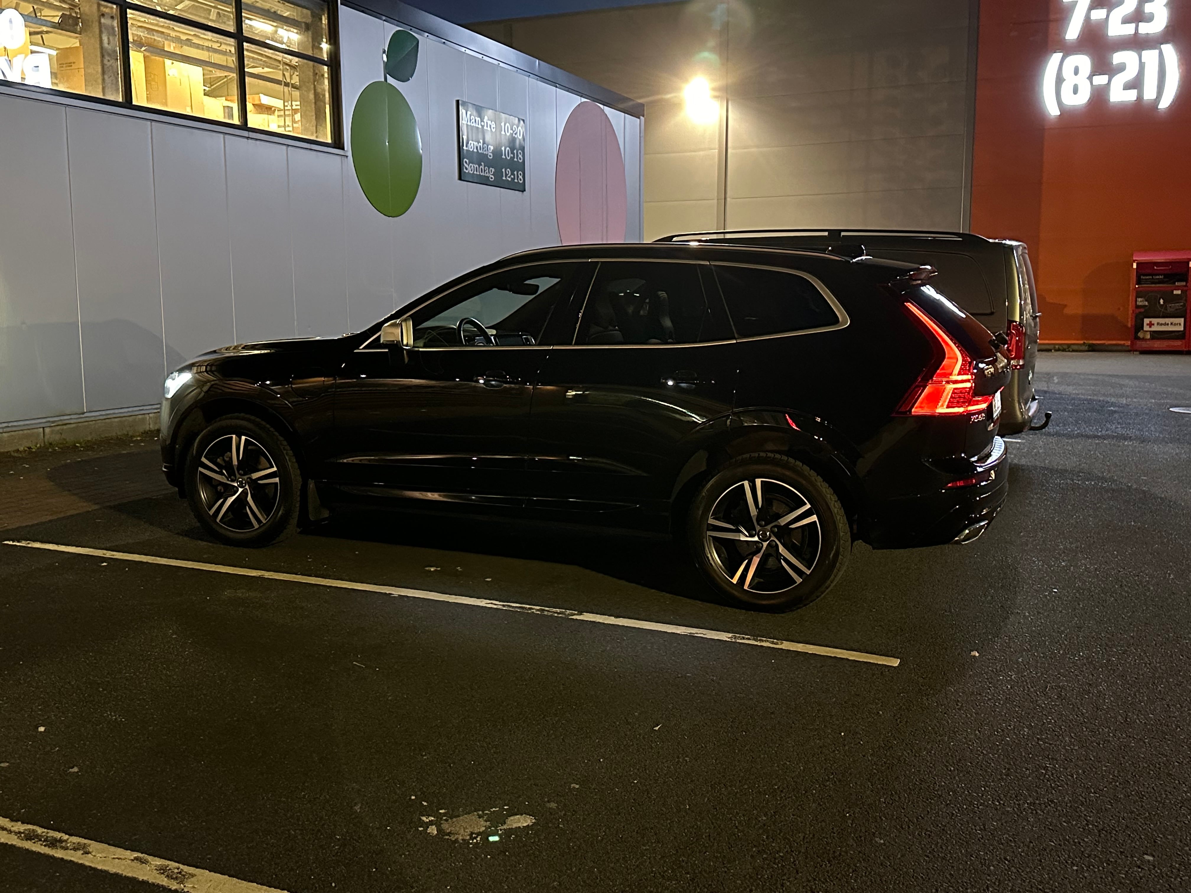Volvo XC60 T8 Twin Engine 2.0 Hybrid (408 HP) med Aircondition