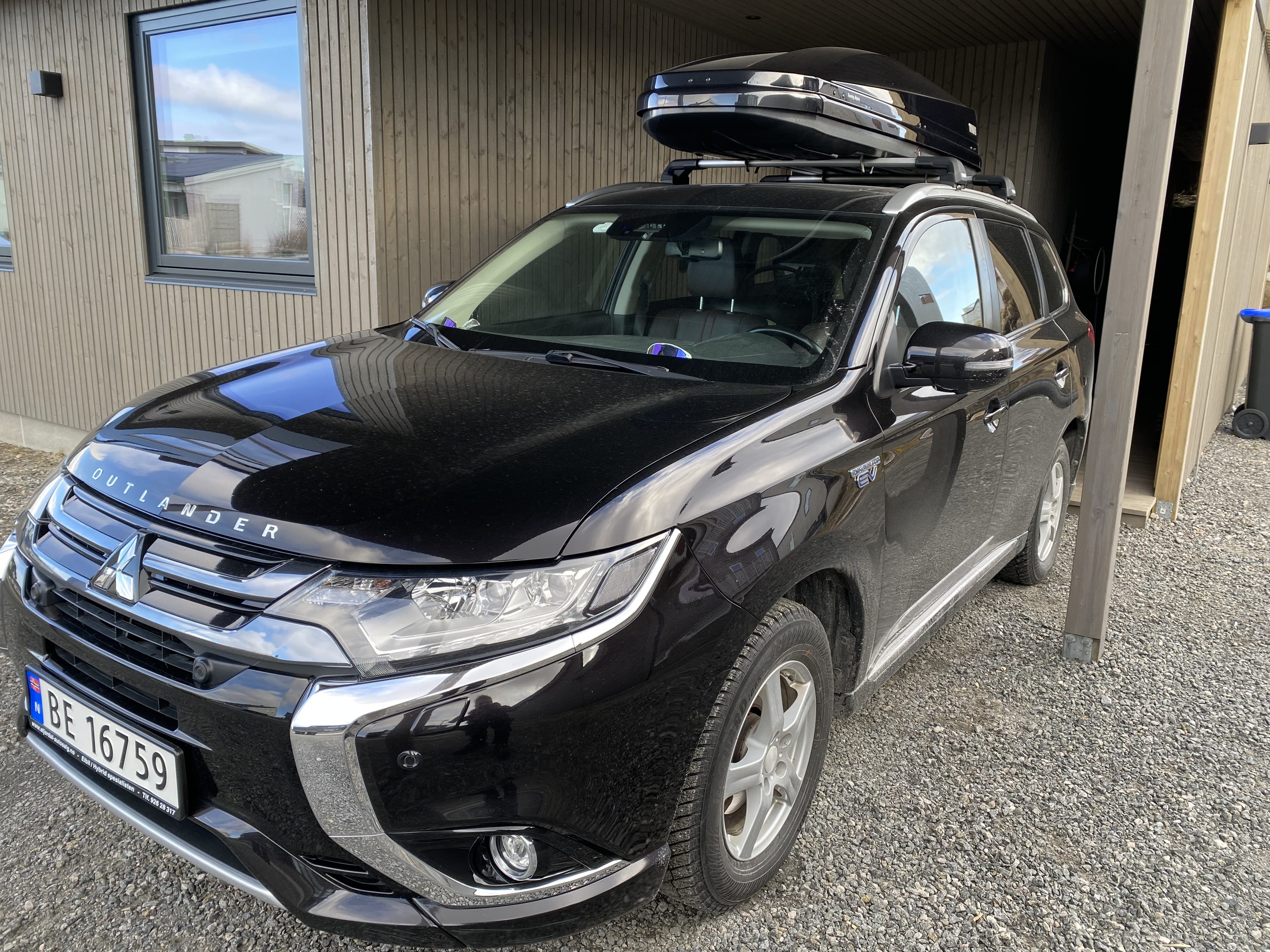 Mitsubishi Outlander Hybrid, 2018, Blyfri 95, automatic