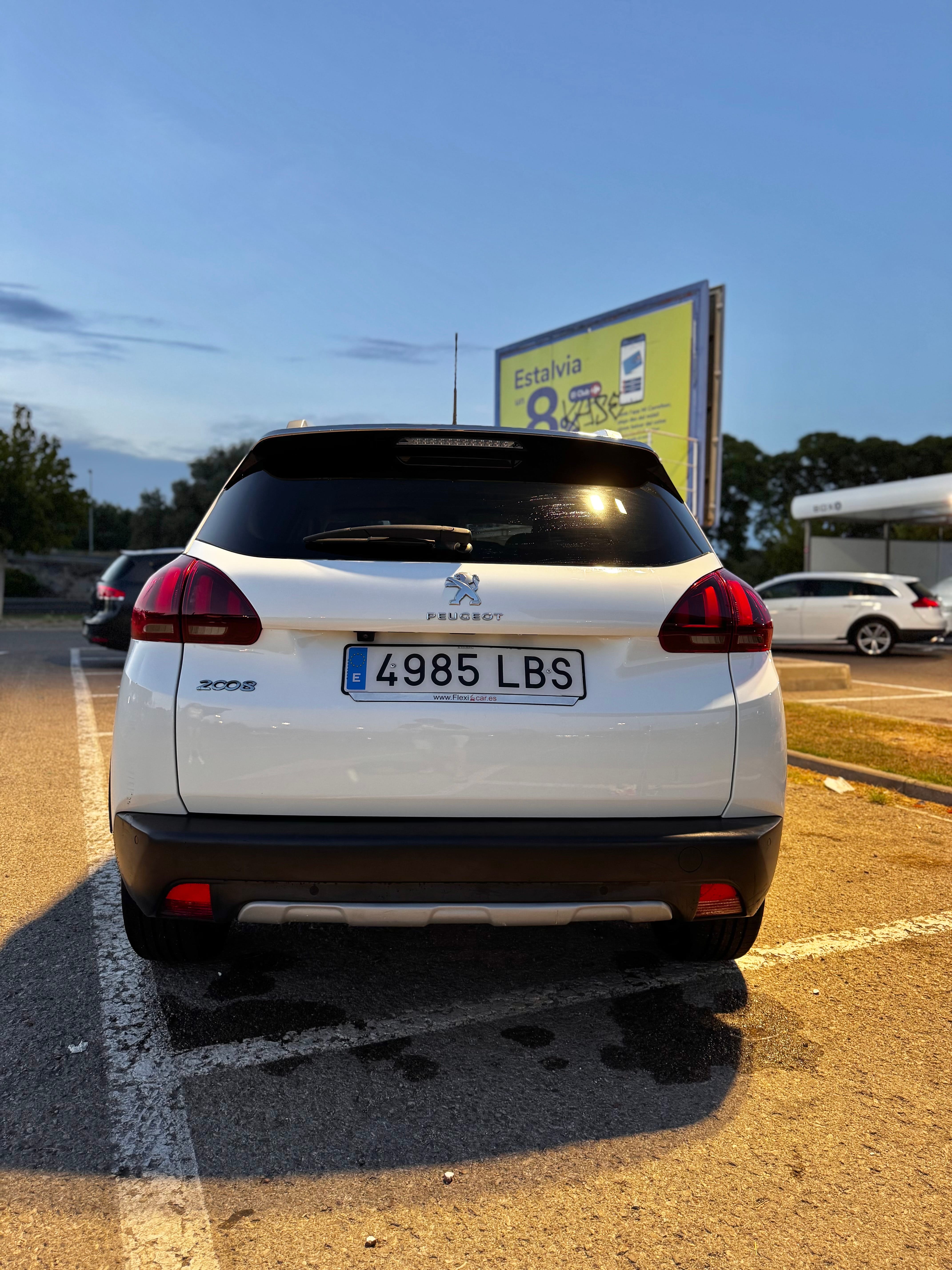 Peugeot 2008 mit Apple CarPlay