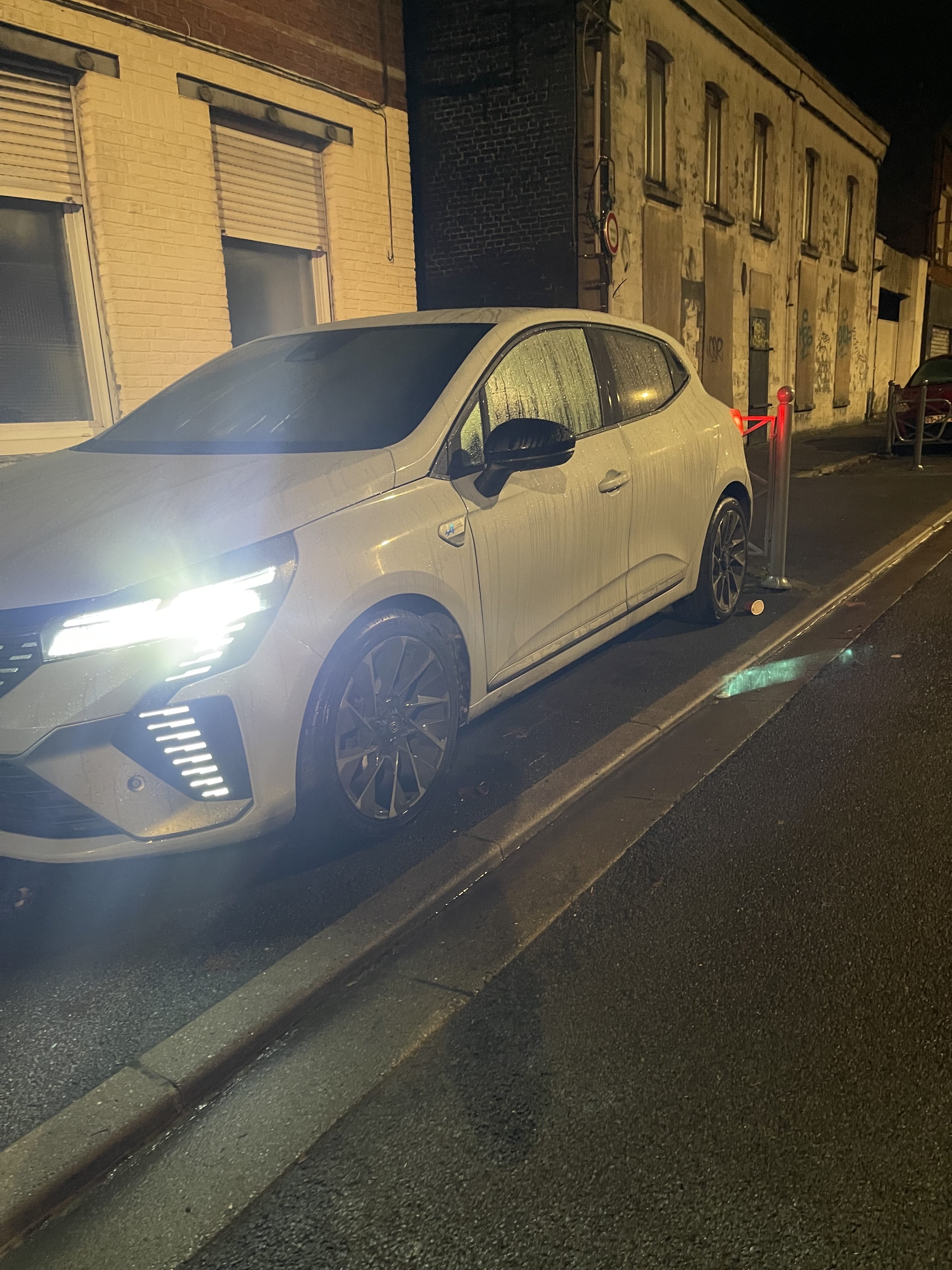 Renault Clio, 2023, Essence 98