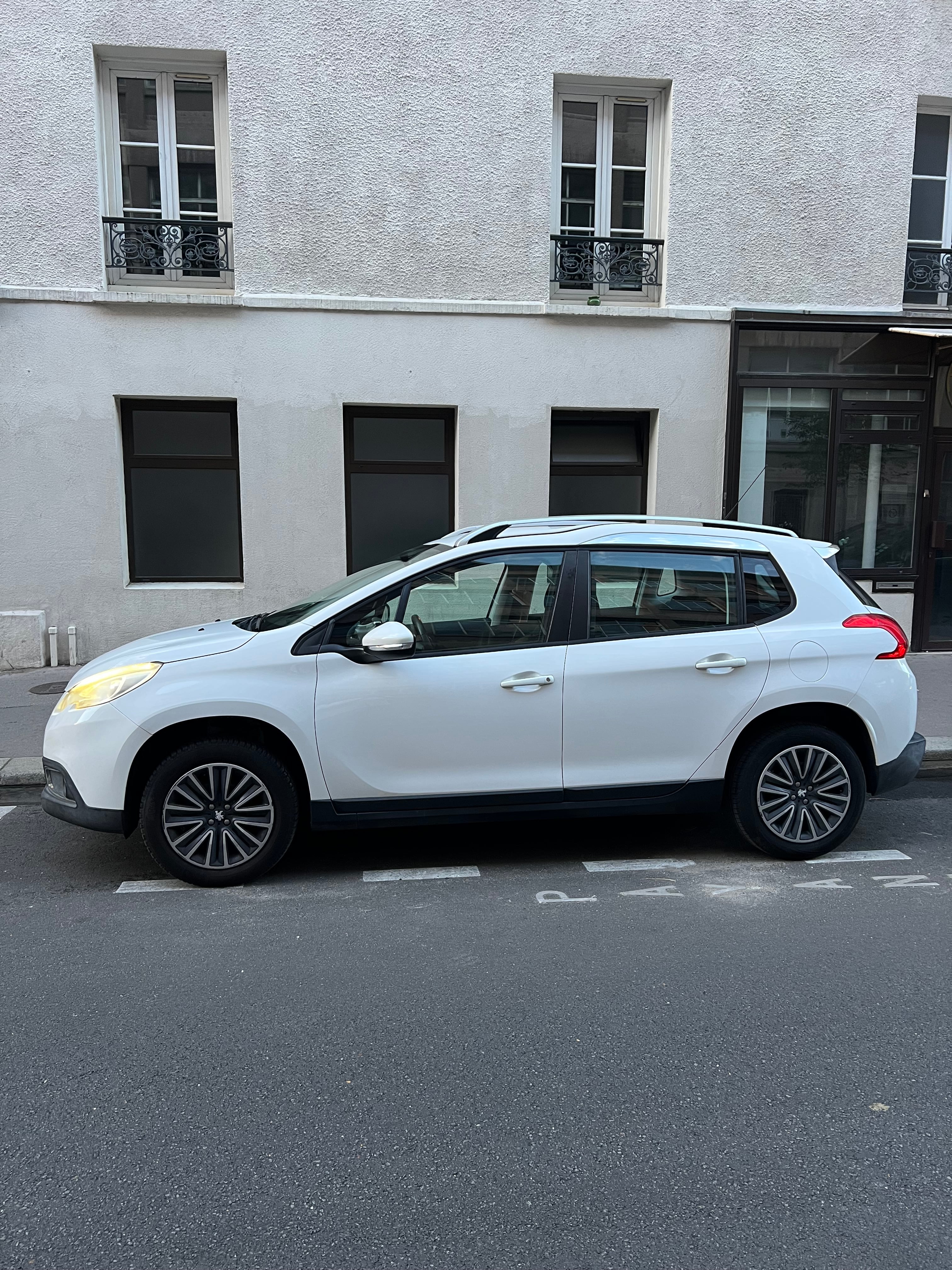 Peugeot 2008 avec Climatisation