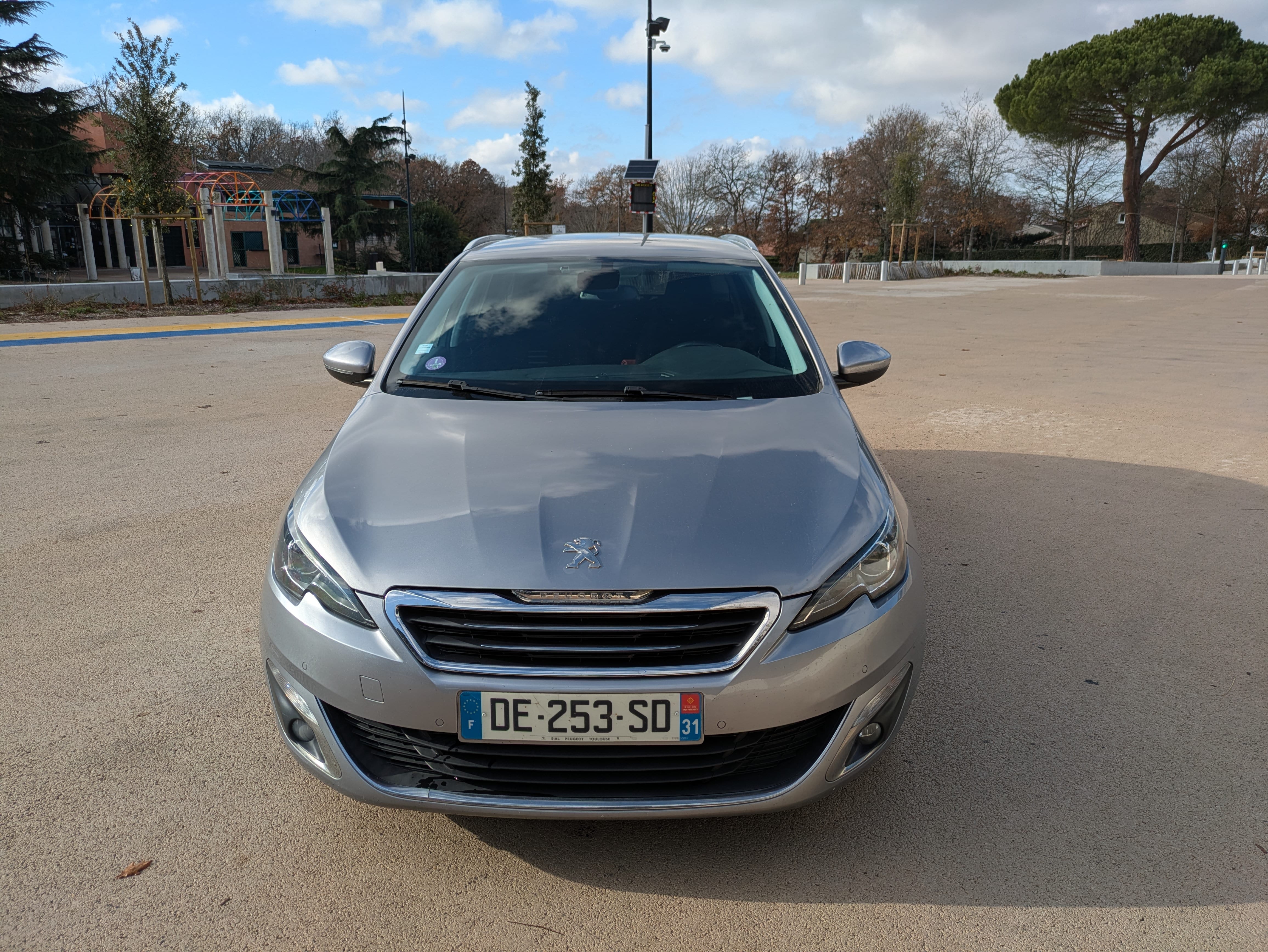 Peugeot 308 SW Phase II (T9) 1.2 e-THP 12V 130 CV avec Régulateur de vitesse