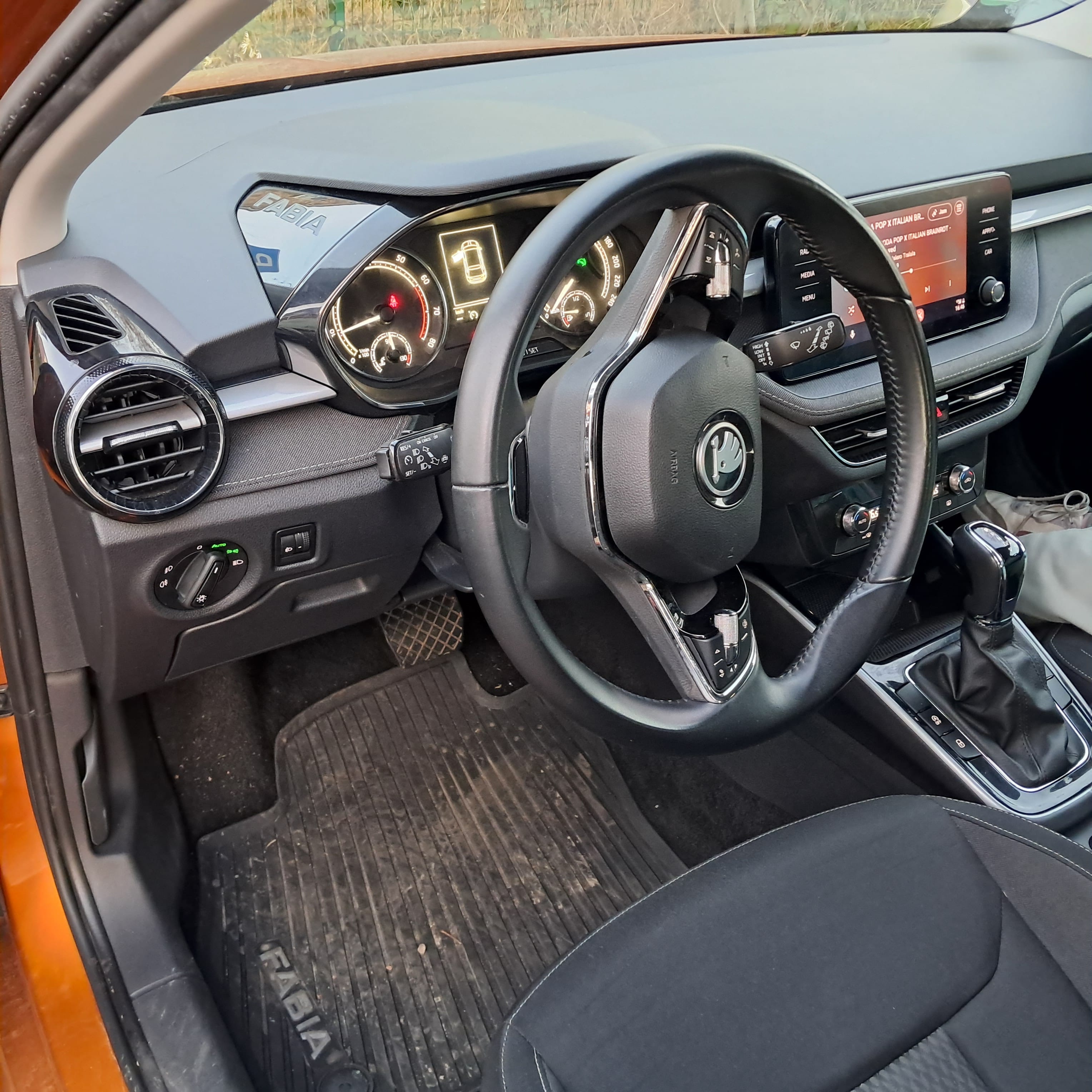 Skoda Fabia mit Kindersitz