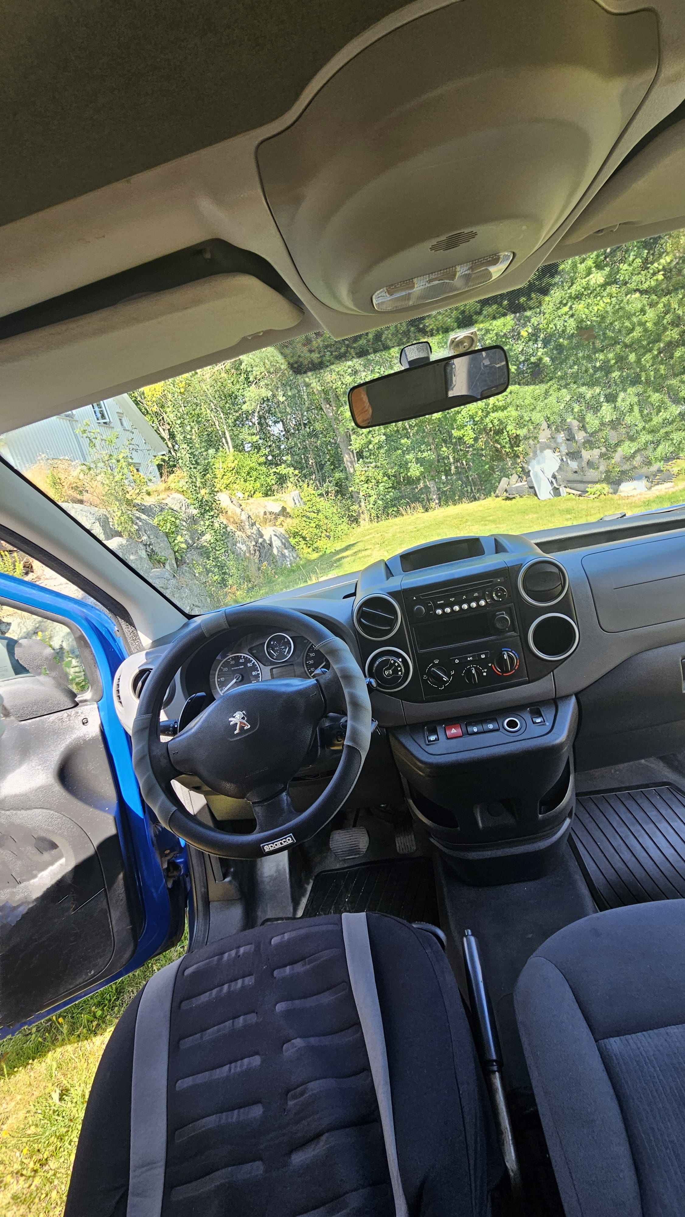 Peugeot Partner Varebil med Bluetooth audio