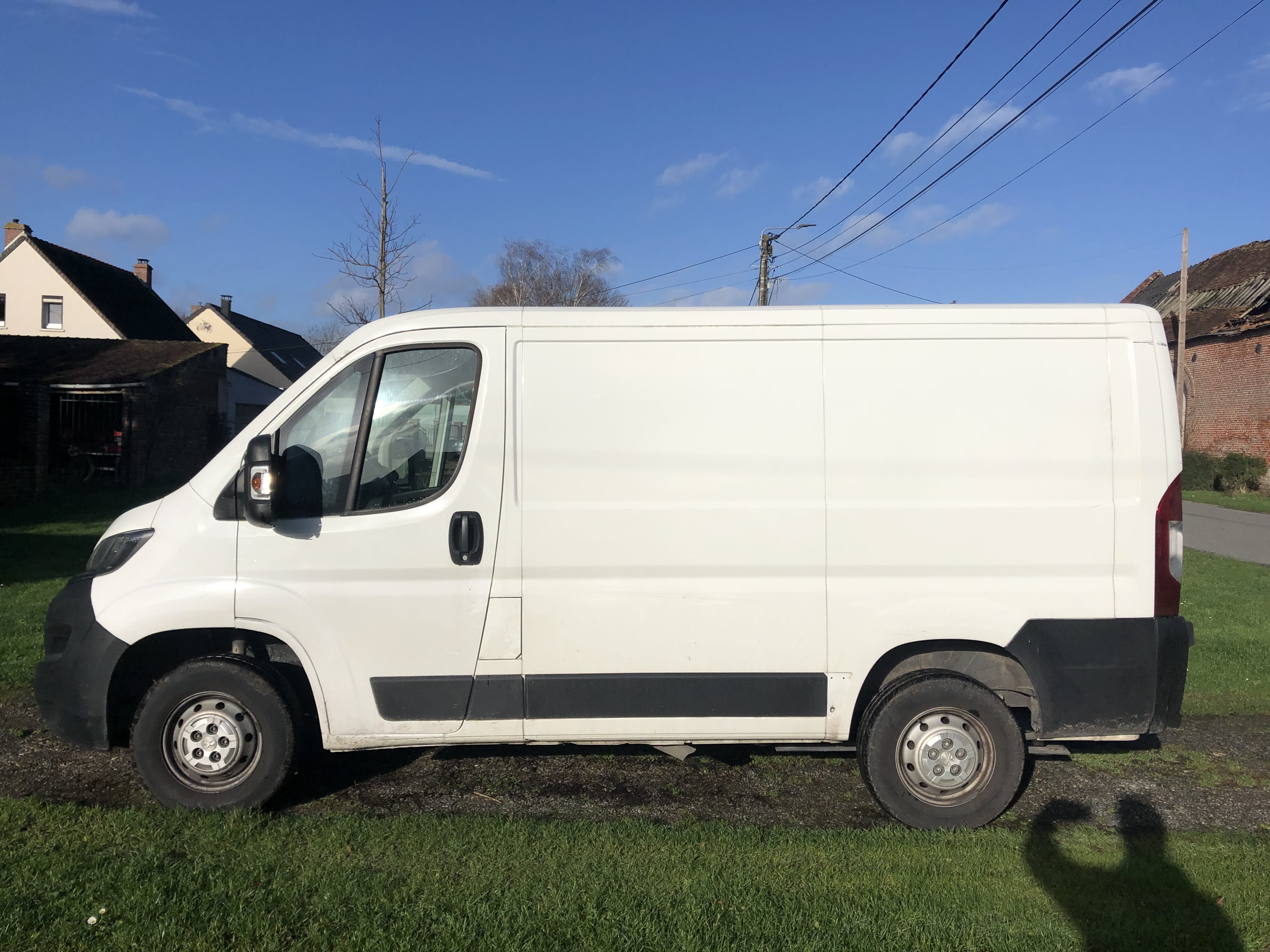 Peugeot Boxer 2.0 BlueHDi 110 BV - Premium Pack 330 L1H1 avec Climatisation