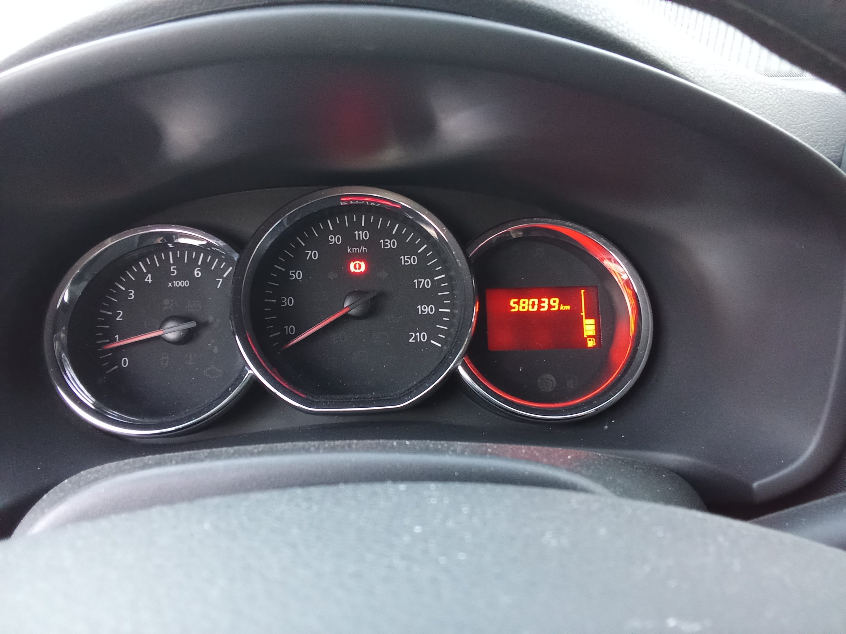 Dacia Sandero avec Entrée audio / iPod