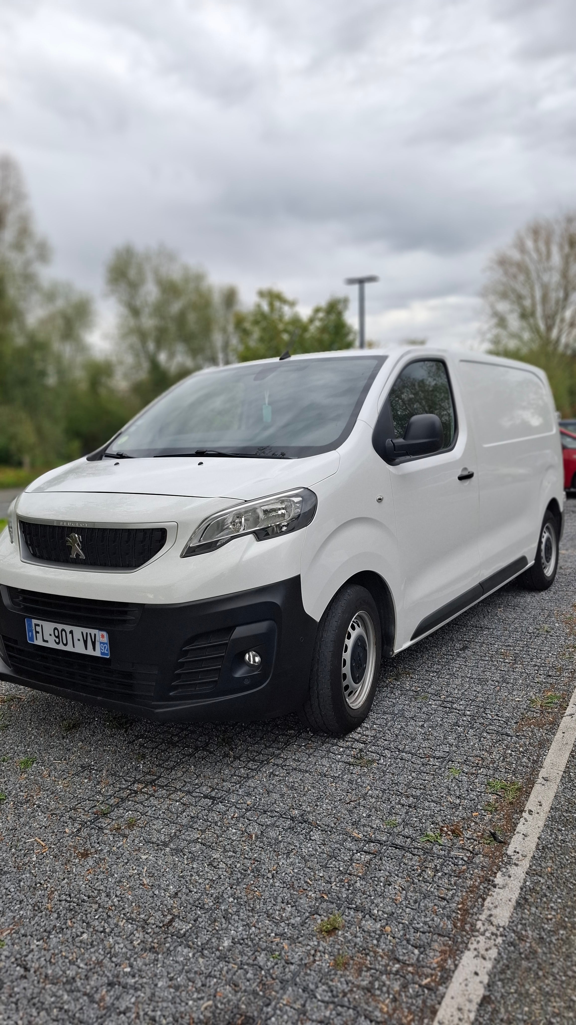 Peugeot Expert avec Autoradio