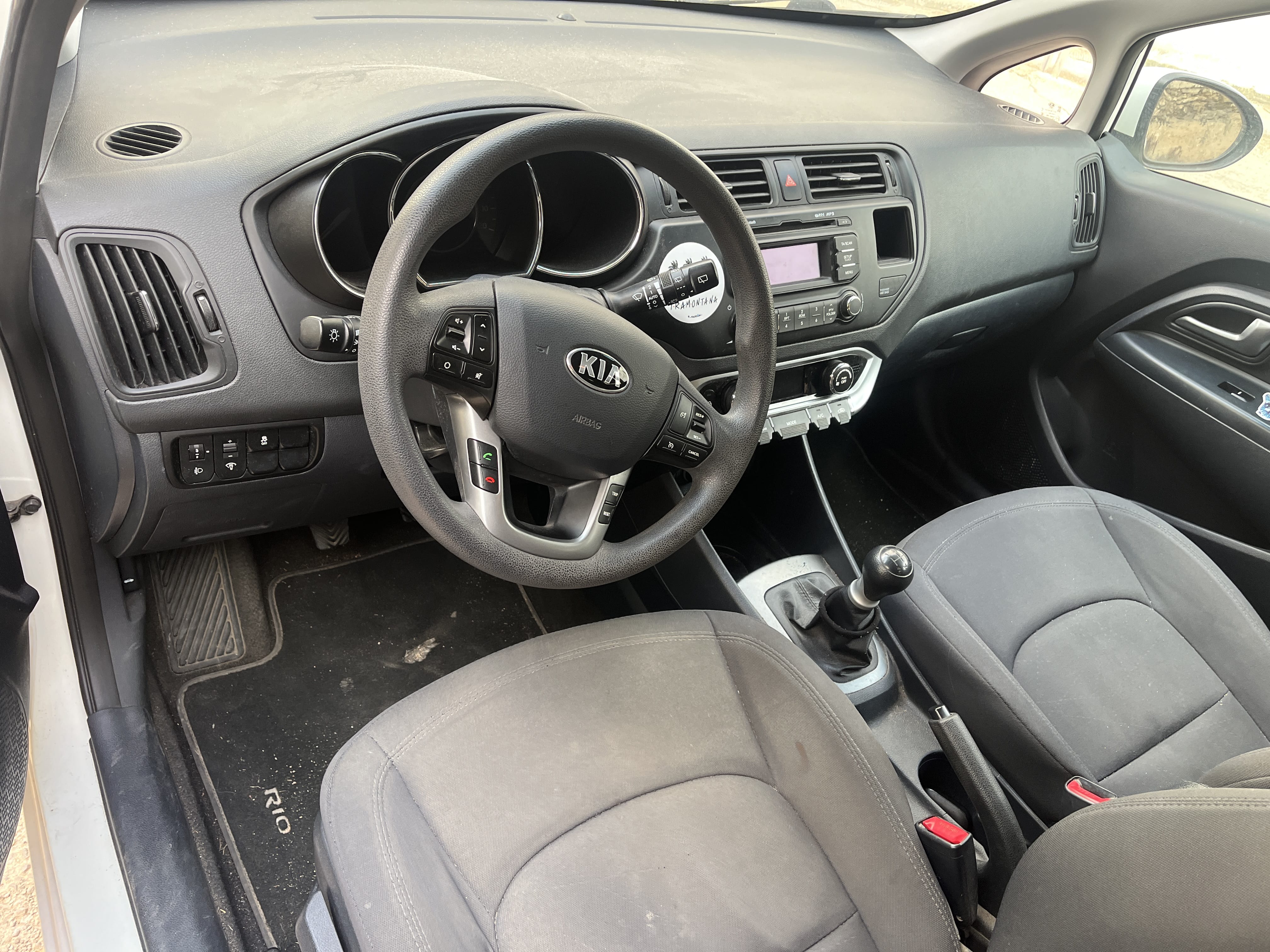 Kia Rio con Control de velocidad