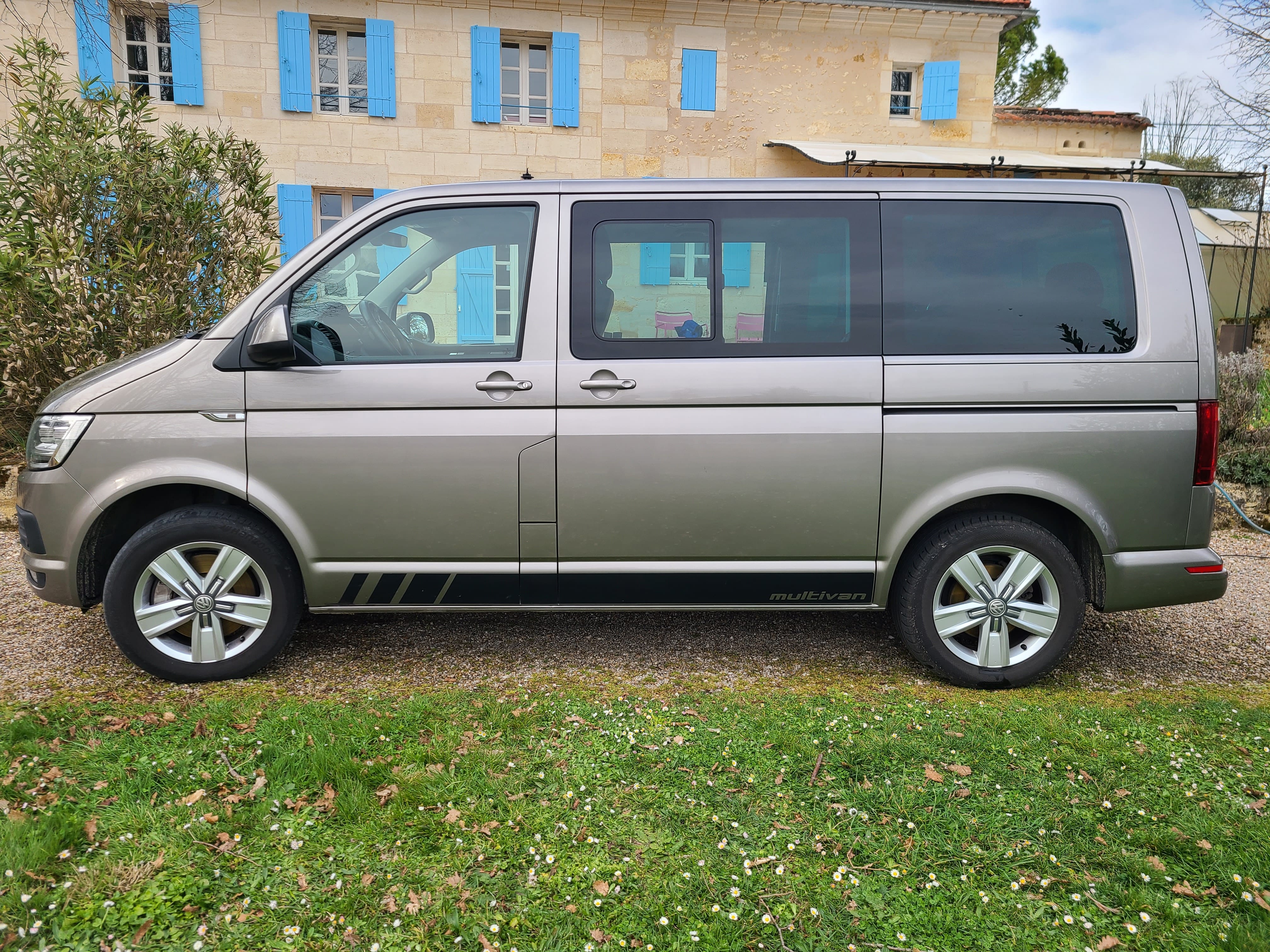 Volkswagen Multivan avec Climatisation
