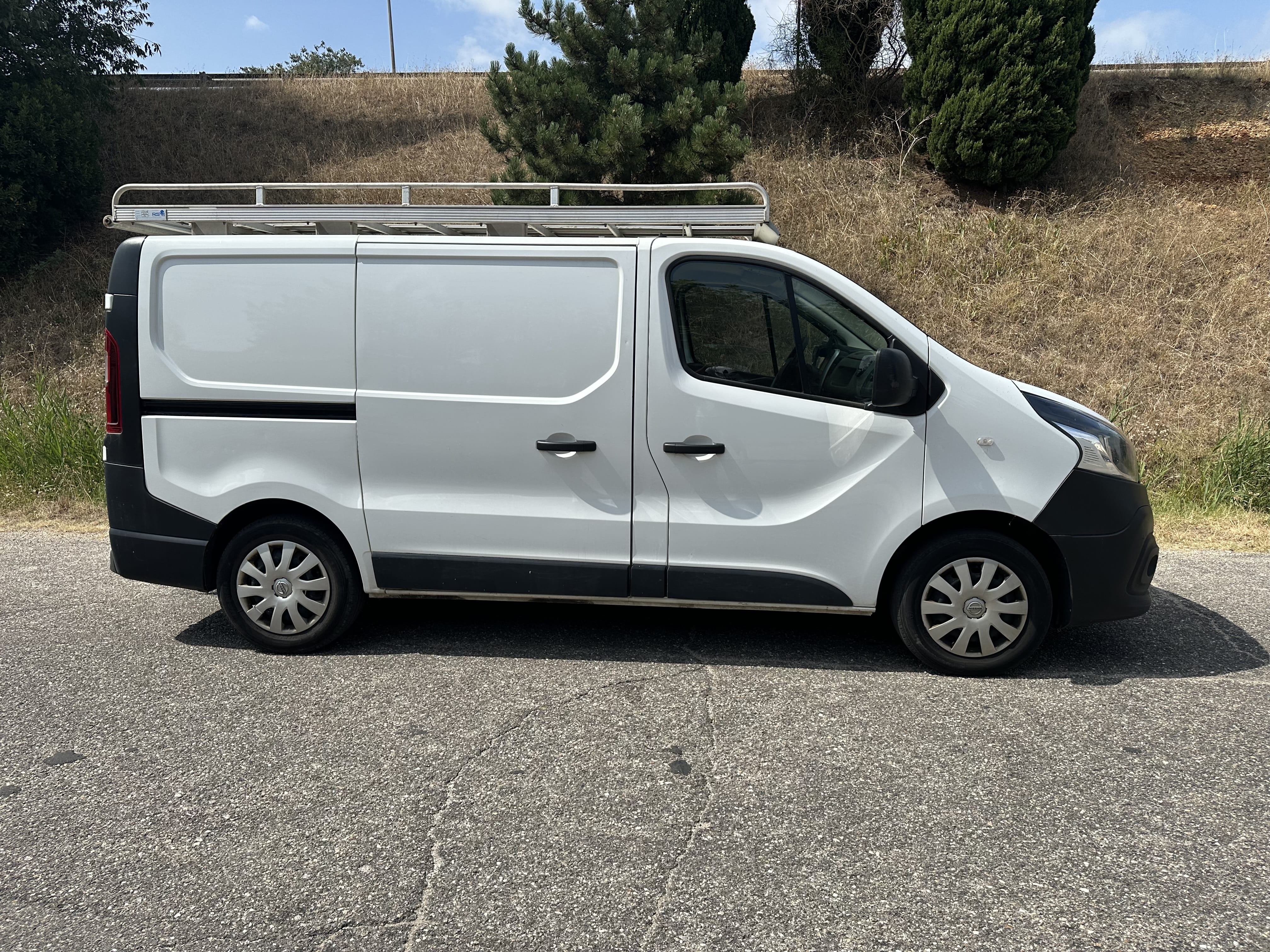 Nissan NV300 with Air conditioning