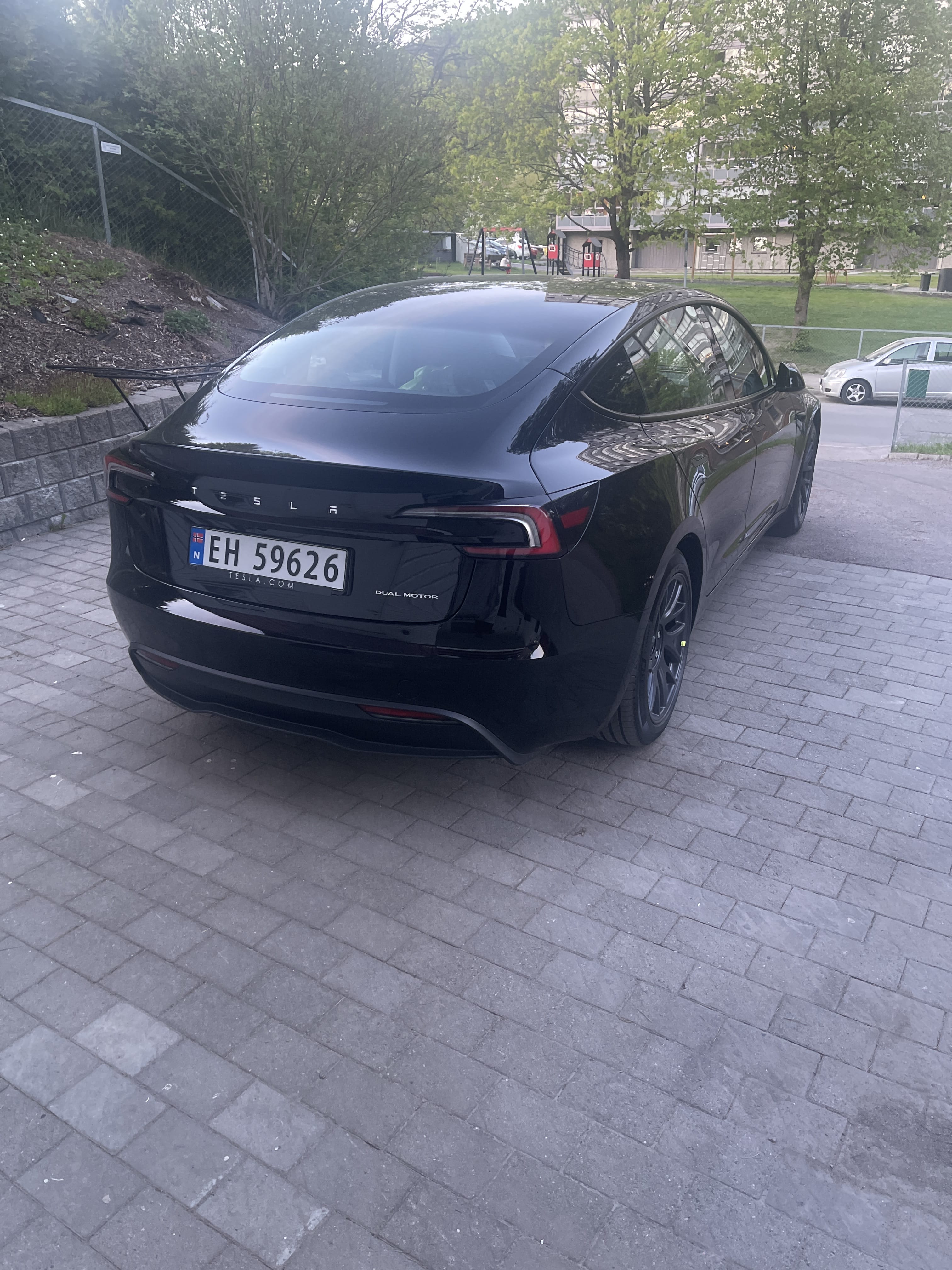 Tesla Model 3 Long Range med GPS