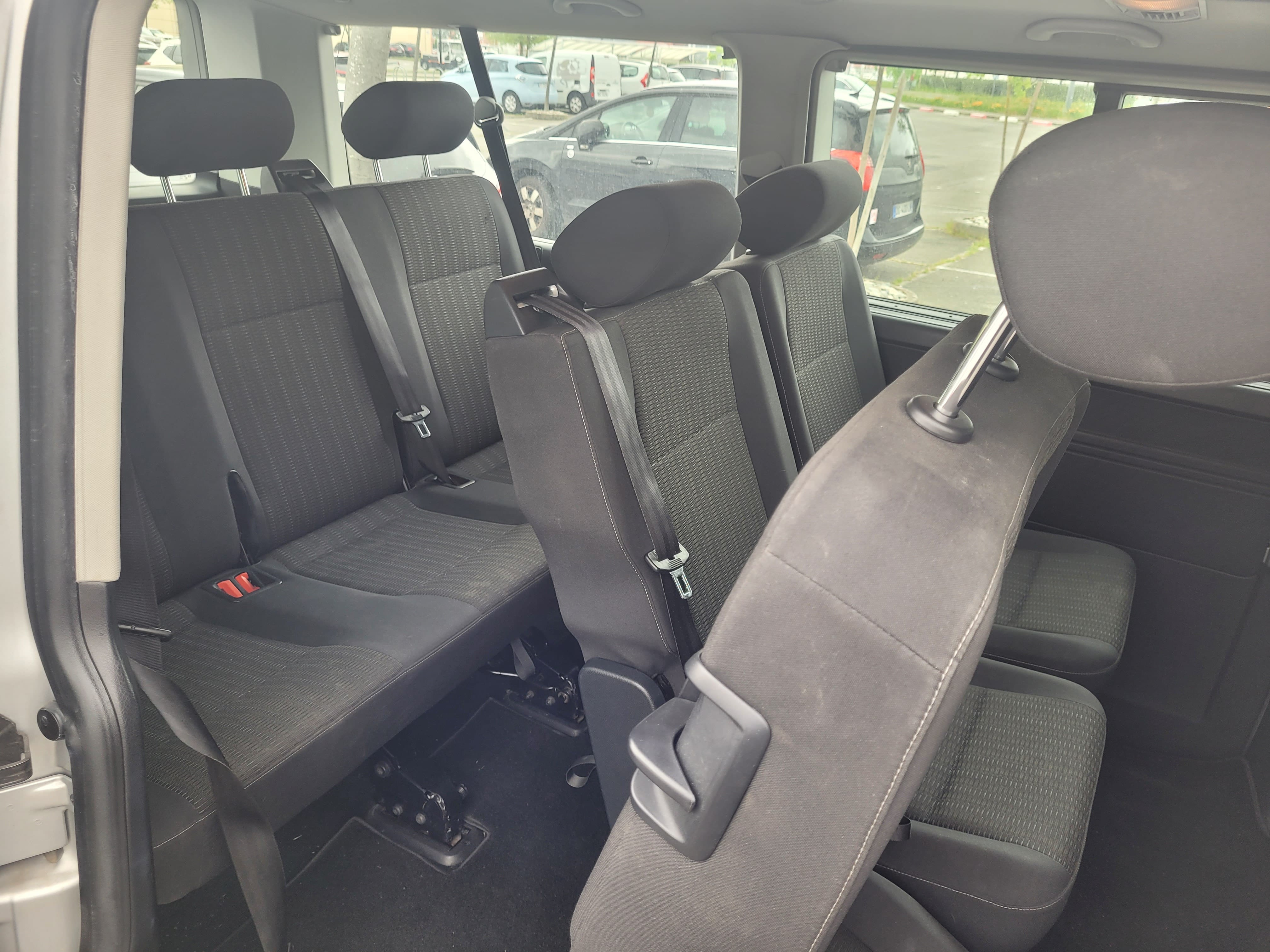 Volkswagen Caravelle 150ch diesel boîte auto avec Attelage