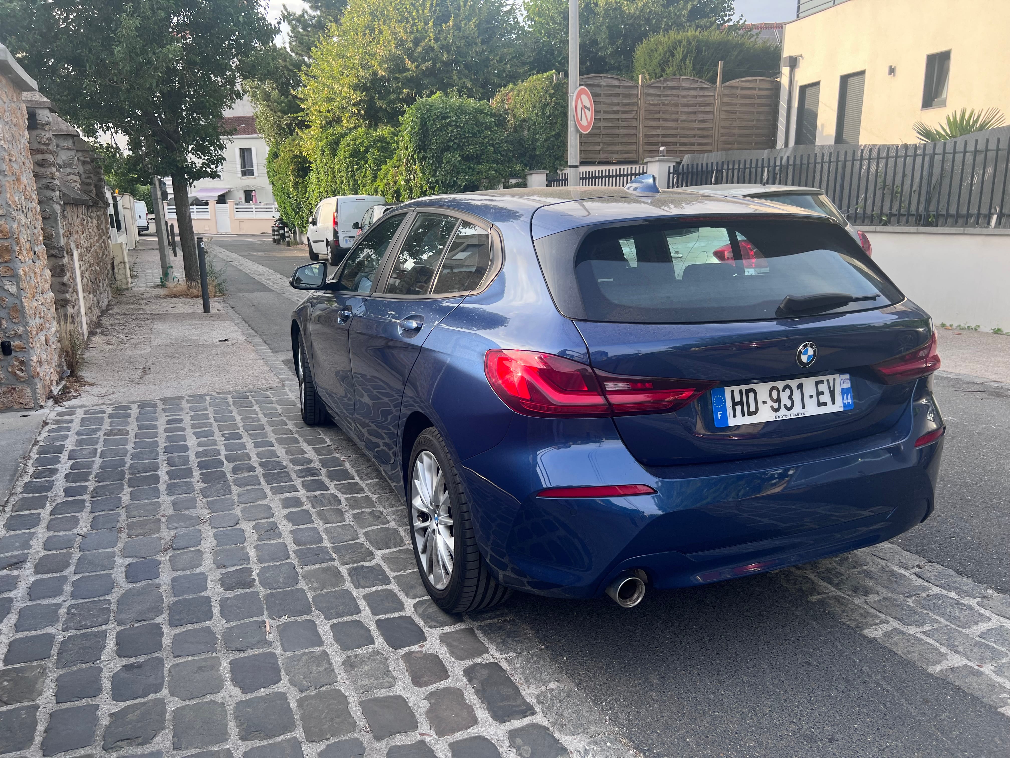 BMW Série 1 118i avec GPS