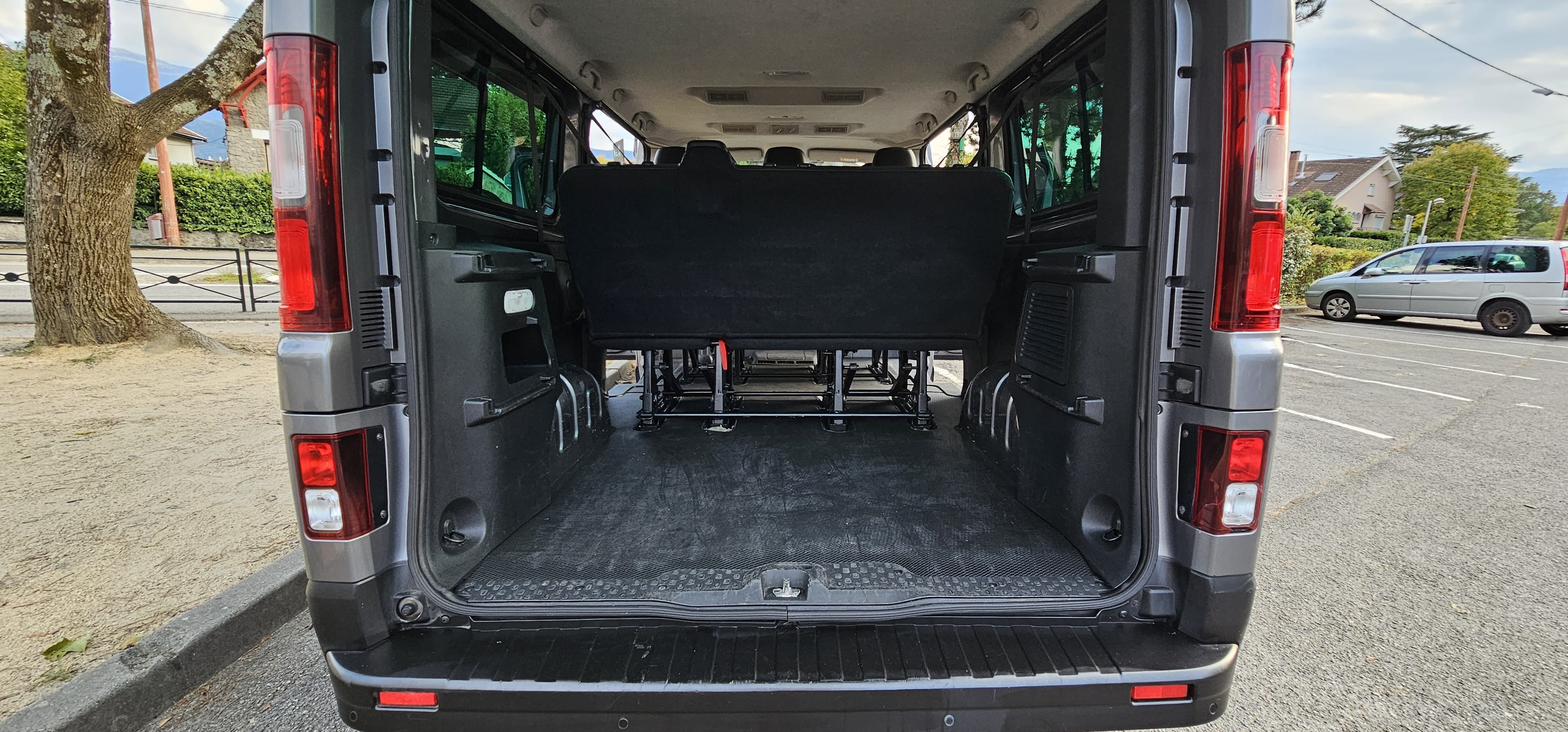 Renault Trafic Passenger avec Siège bébé